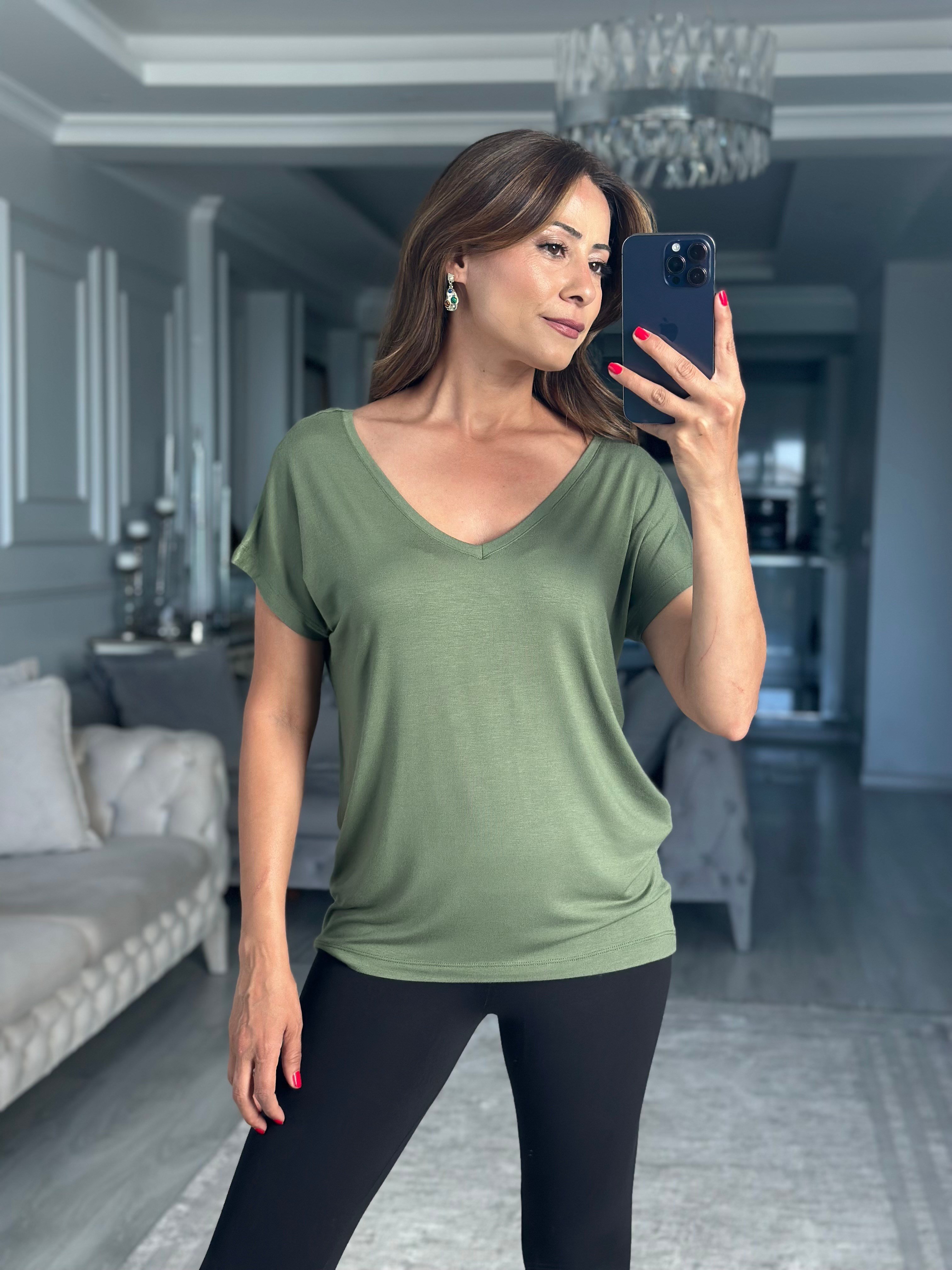 Haki Ön Arka V Yaka Kısa Kol Kadın T-Shirt