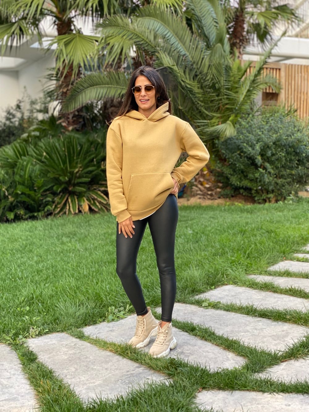 Hardal Kapüşonlu Üç İplik Kanguru Cep Kadın Sweatshirt