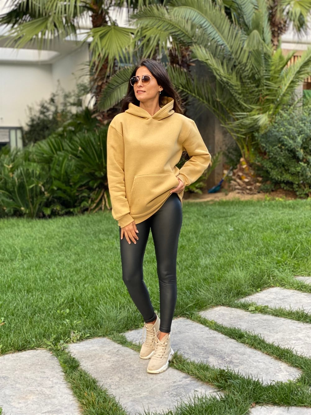 Hardal Kapüşonlu Üç İplik Kanguru Cep Kadın Sweatshirt