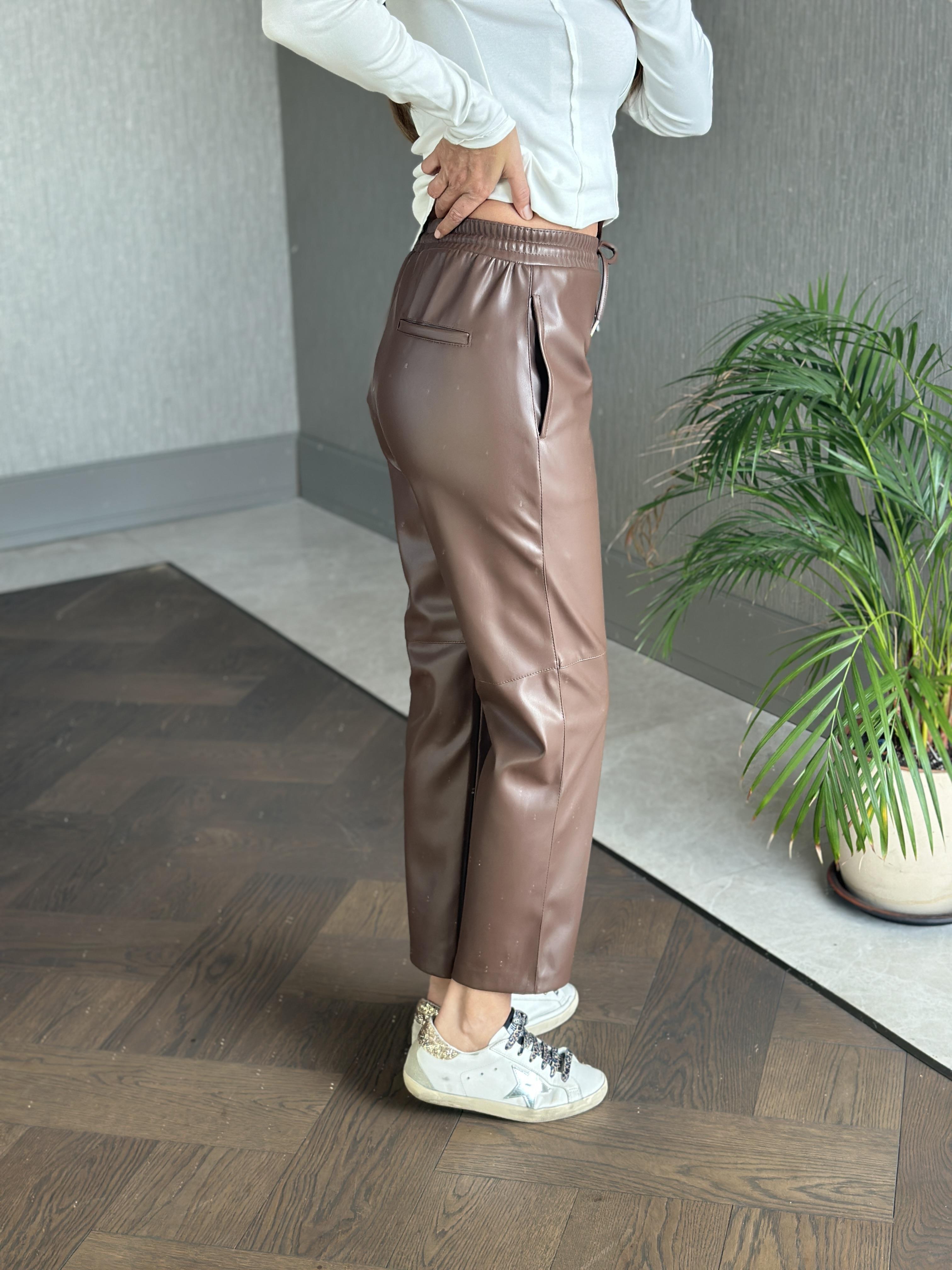 Kahverengi Beli Lastikli Düz Paça Jogger Kadın Deri Pantolon