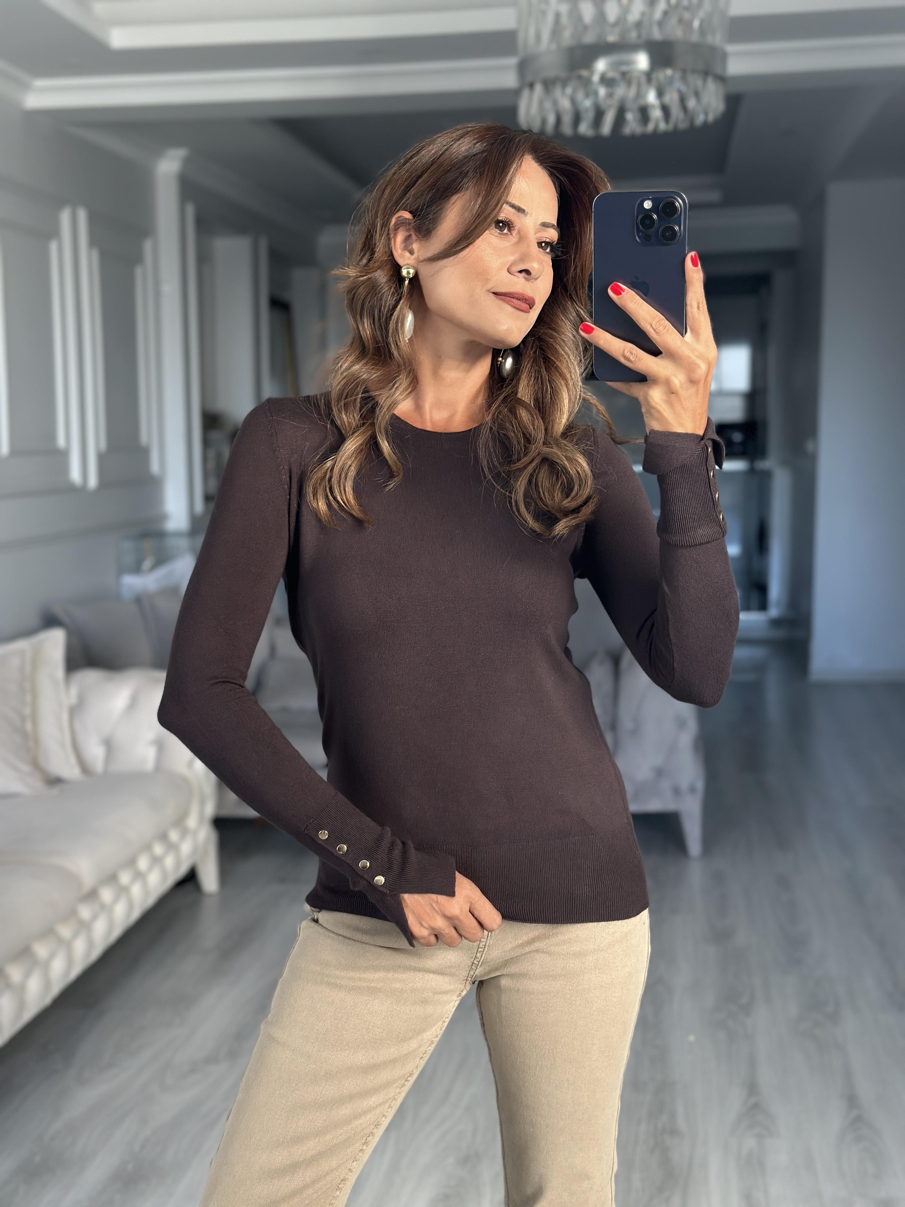 Kahverengi Bisiklet Yaka Kol Ucu Düğme Detay Kadın Triko Kazak