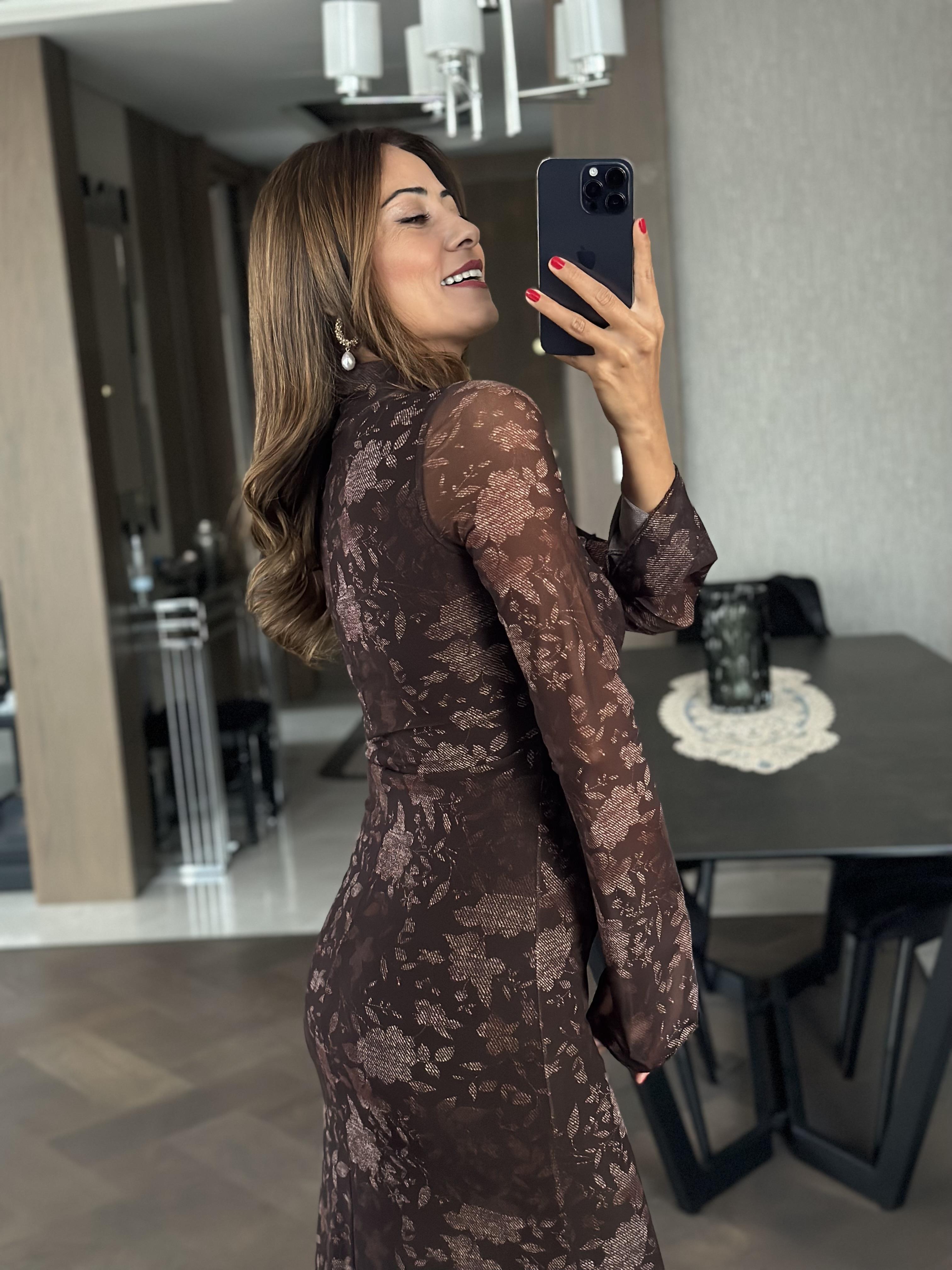Kahverengi Desenli Yarım Balıkçı Göğsü Büzgülü Uzun Kol Tül Kadın Elbise