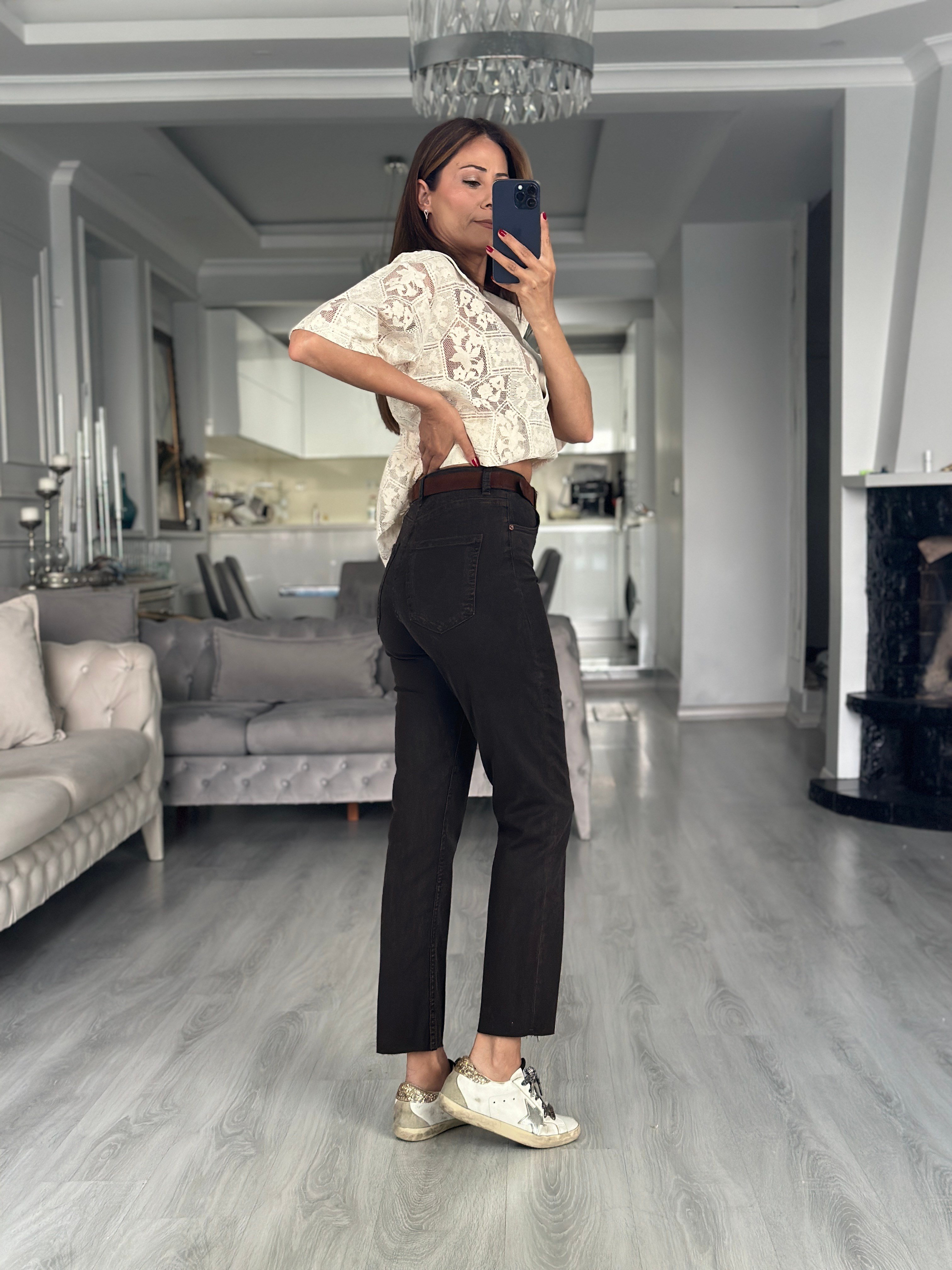 Kahverengi Kemerli Straight Cut Kadın Jean Pantolon