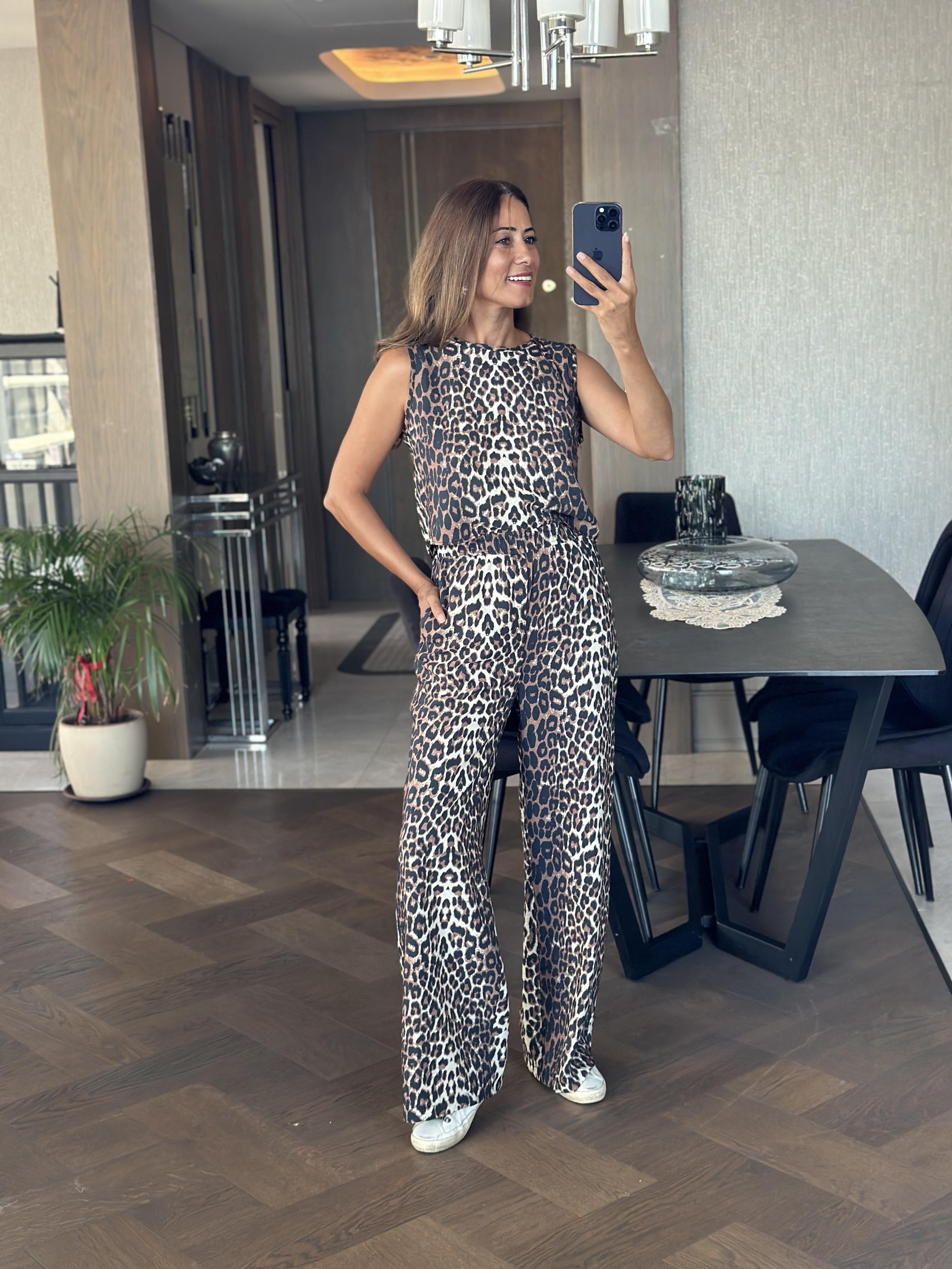 Kahverengi Leopar Desen Arkası Bağcık Detay Bluz Pantolon Kadın Alt Üst Takım