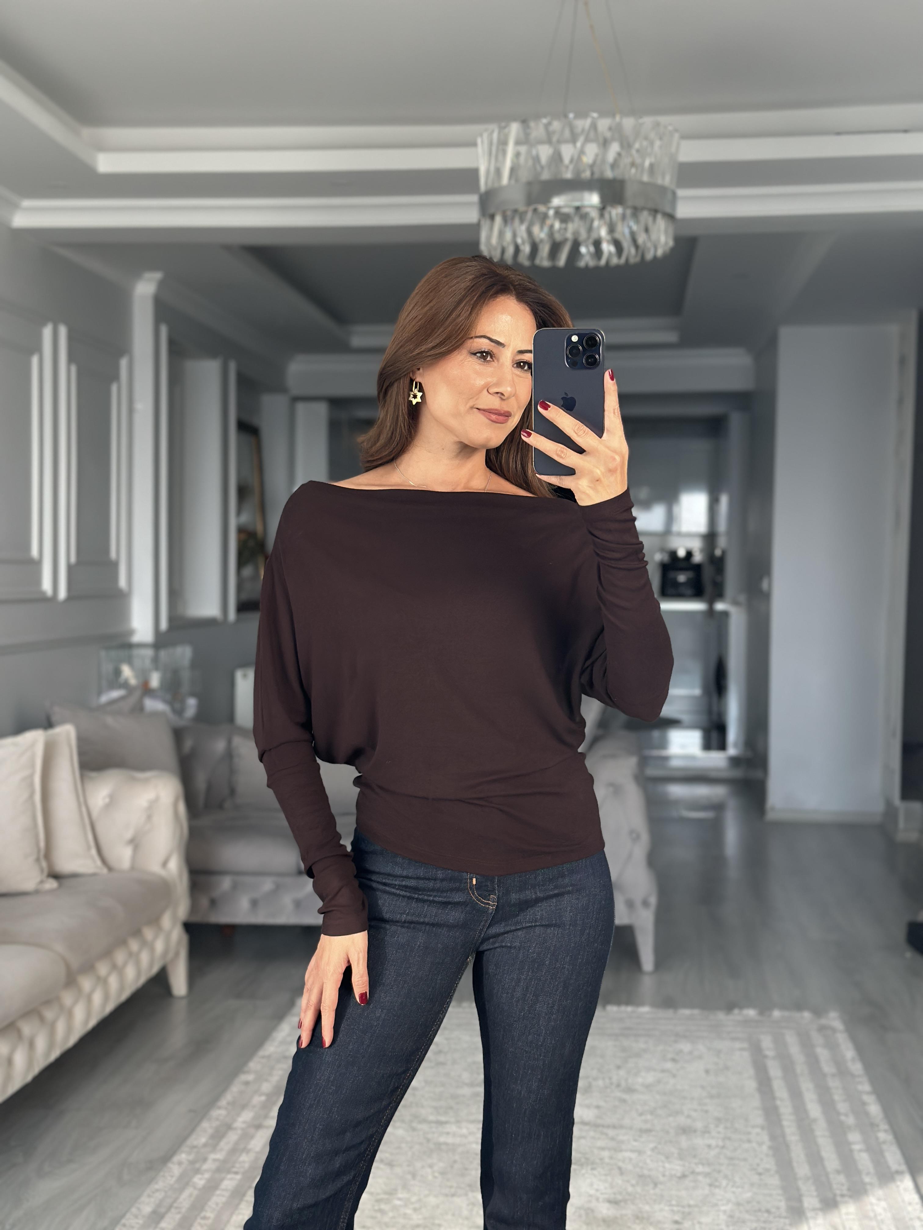 Kahverengi Omzu Düşük Yarasa Kol Kadın Bluz