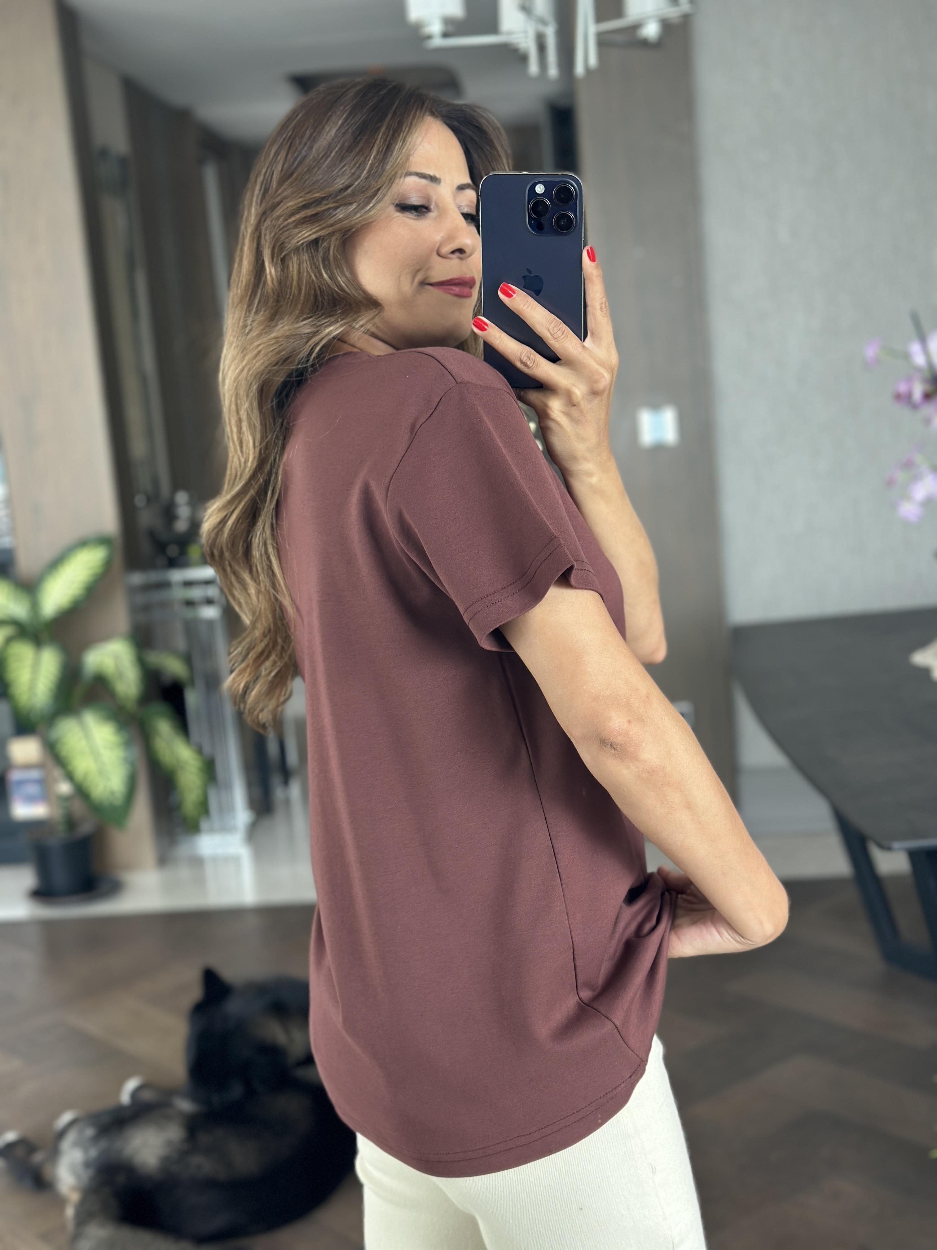 Kahverengi Önü Kaplan Nakışlı Bisiklet Yaka  Kadın T-Shirt