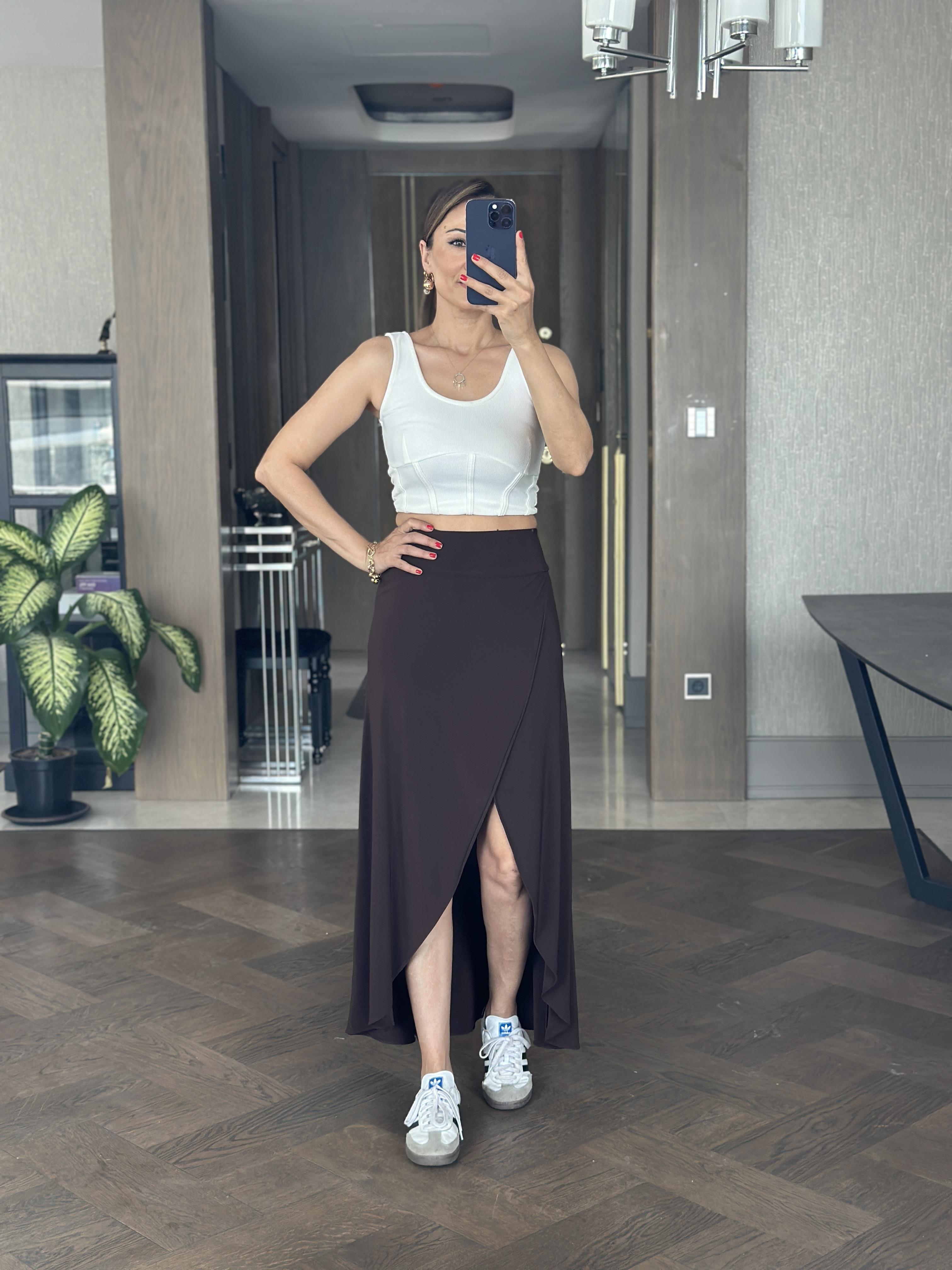 Kahverengi Sandy Kumaş Anvelop İçi Şortlu Kadın Midi Boy Etek