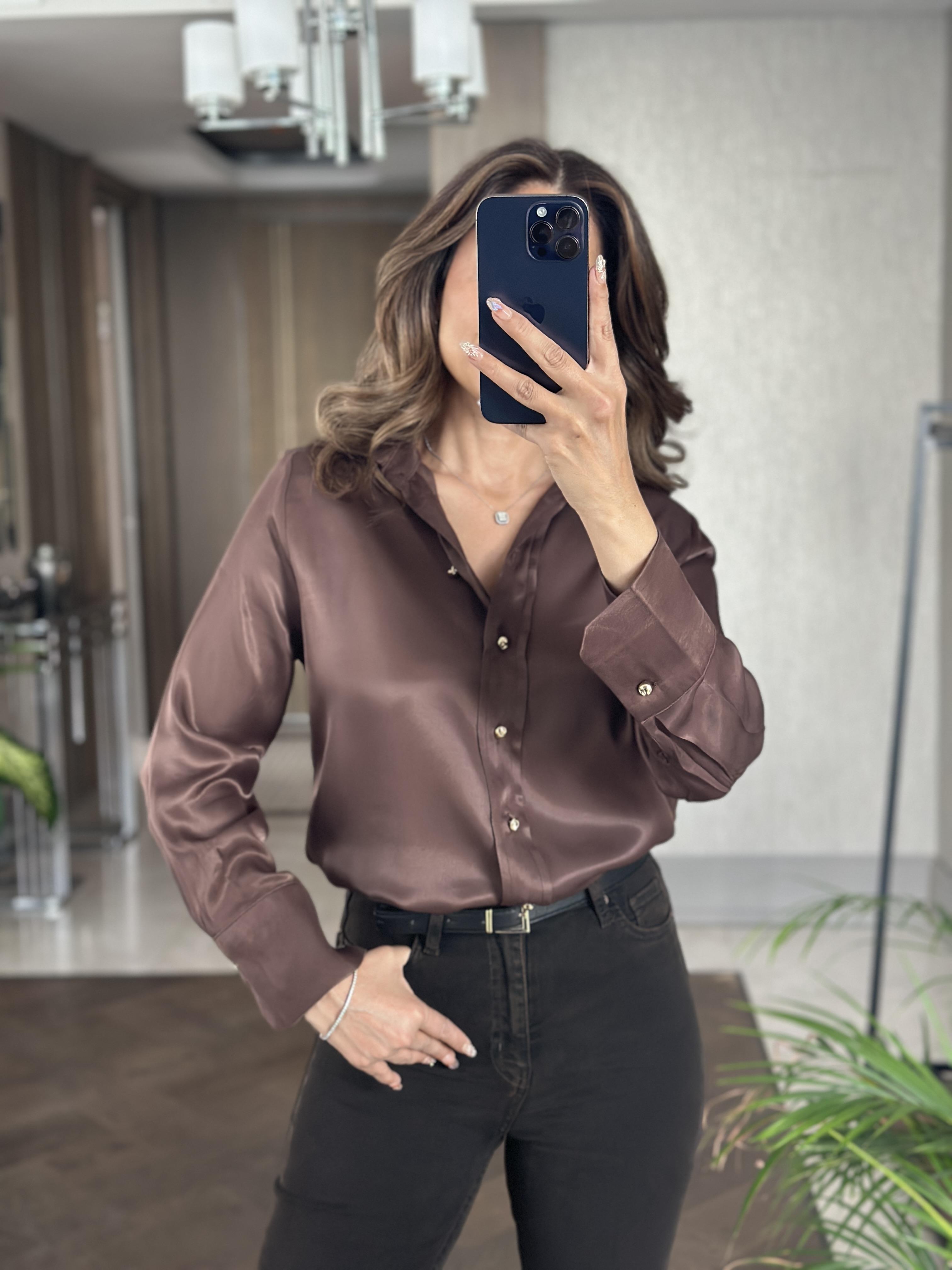 Kahverengi Saten Gold Düğmeli Uzun Kol Kadın Gömlek