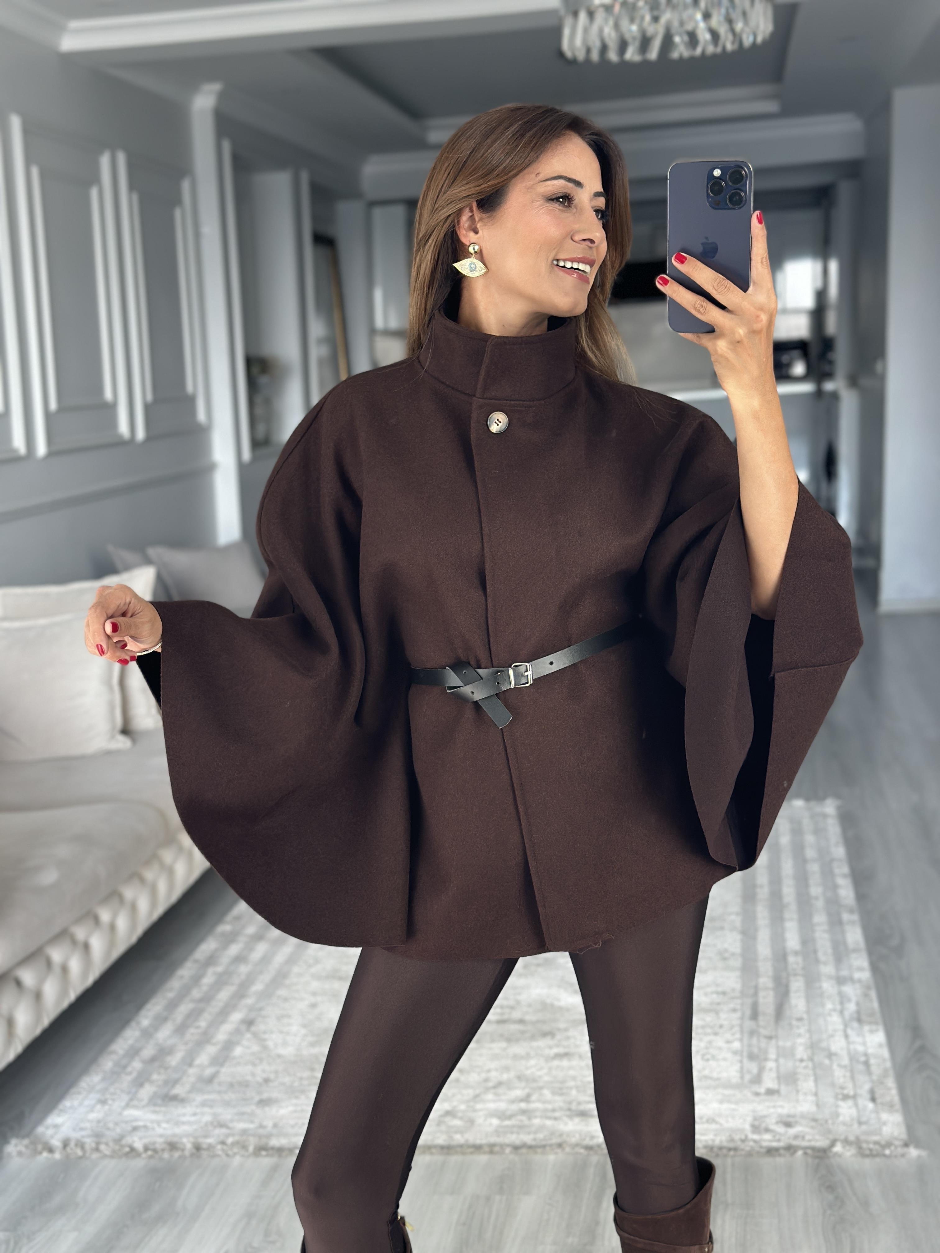 Kahverengi Tek Düğmeli Dik Yaka Kemerli Kadın Kaşe Panço