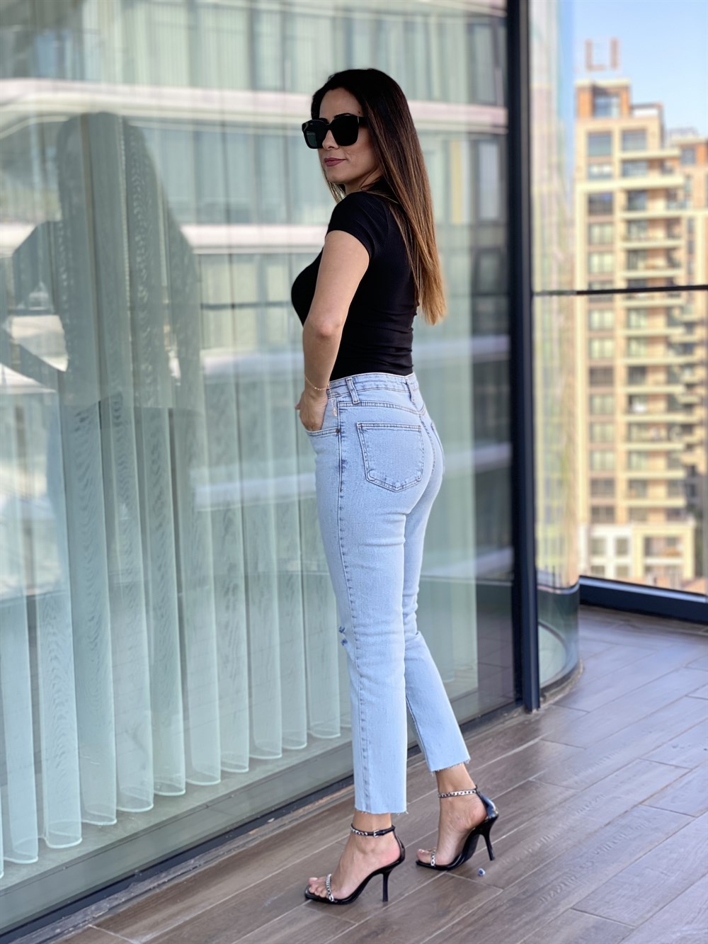 Kar Yıkama Dizleri Yırtık Kesik Paça Boy Fit Jean