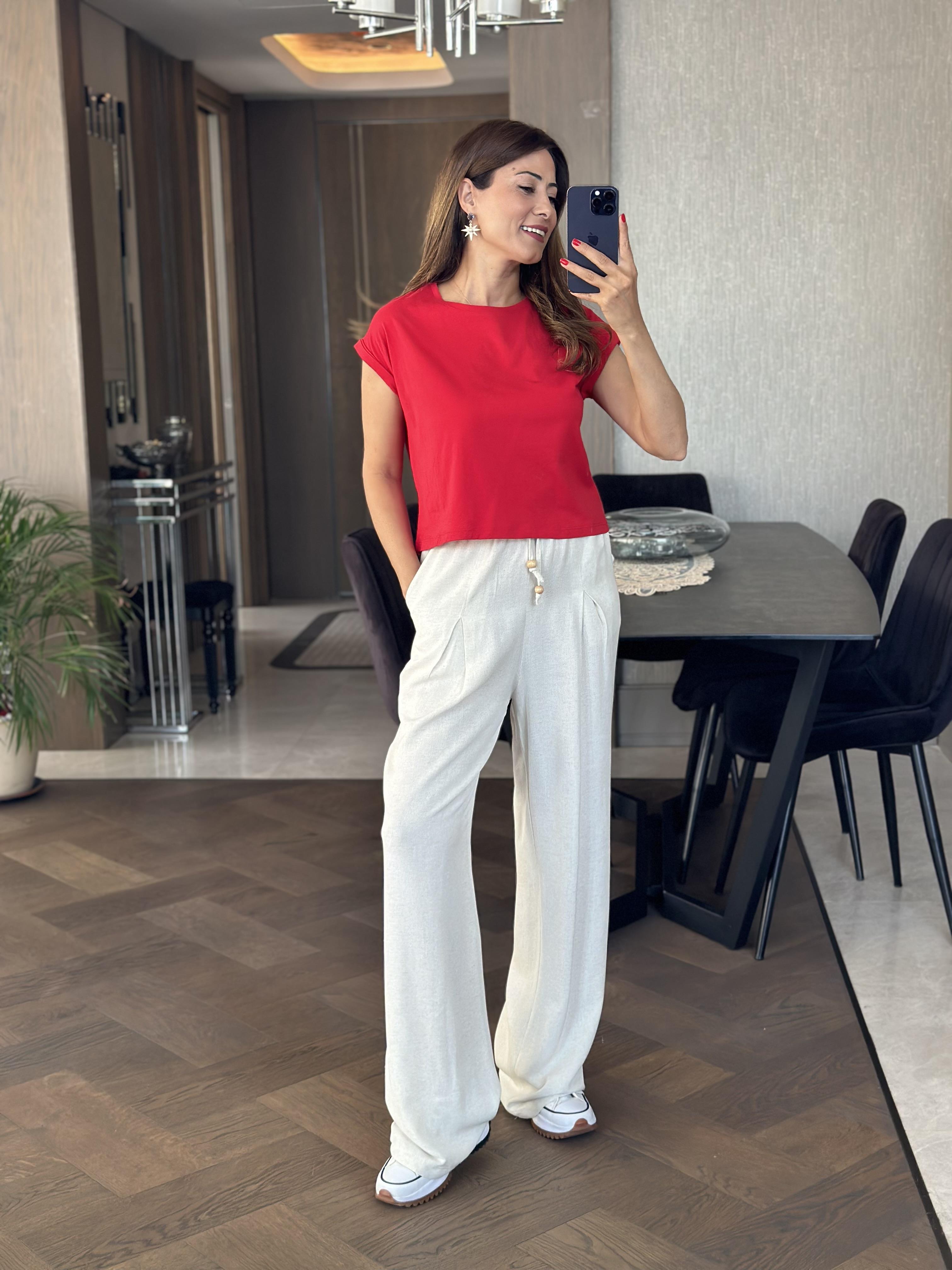 Kırmızı Bisiklet Yaka Basic Top Kadın Crop T-Shirt