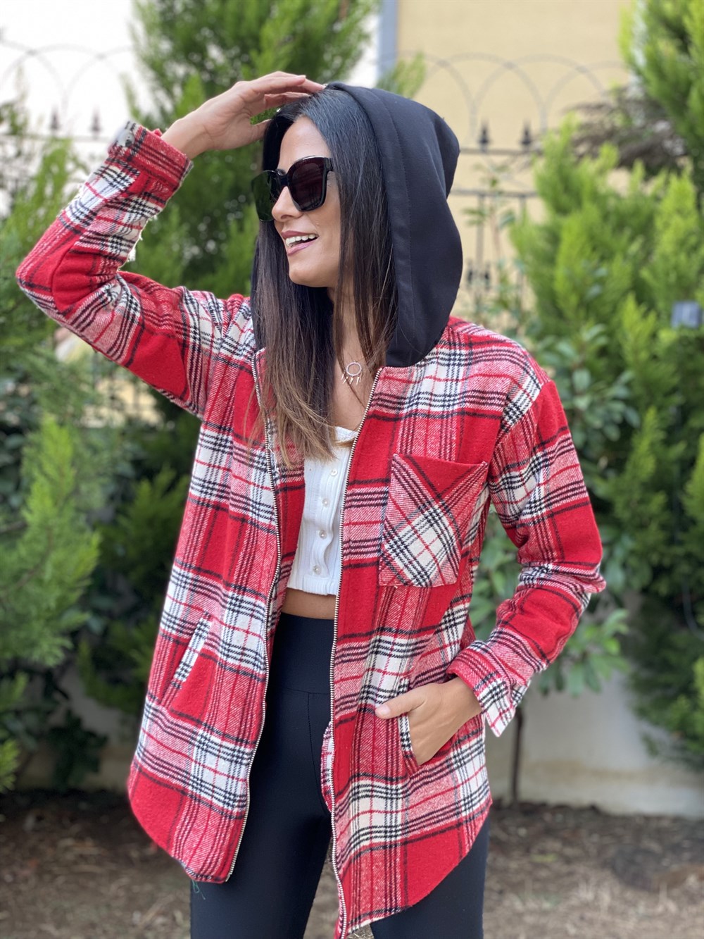 Kırmızı Kapüşonlu Ekose Kadın Gömlek