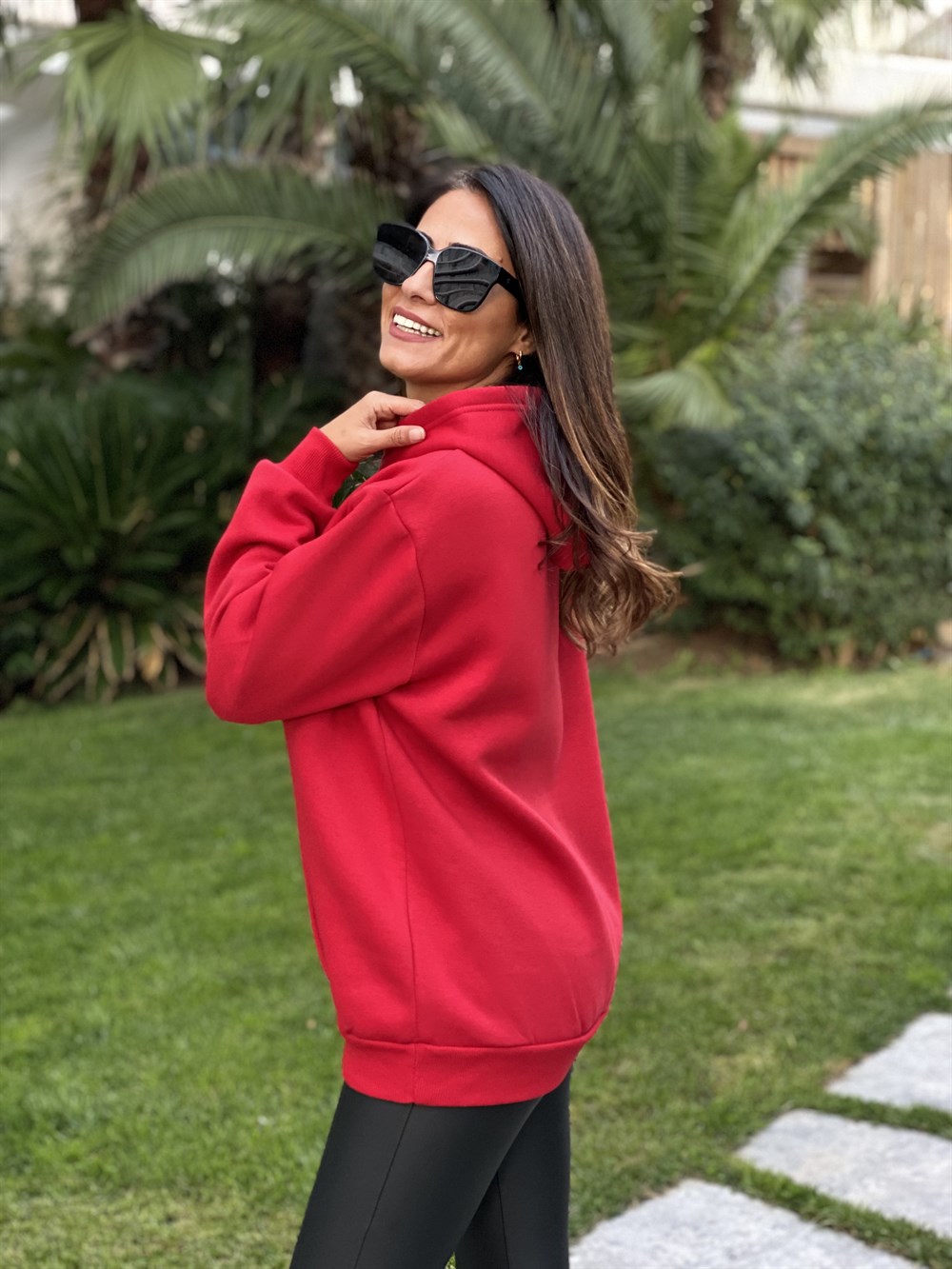 Kırmızı Kapüşonlu Marka Baskılı Kadın Sweatshirt