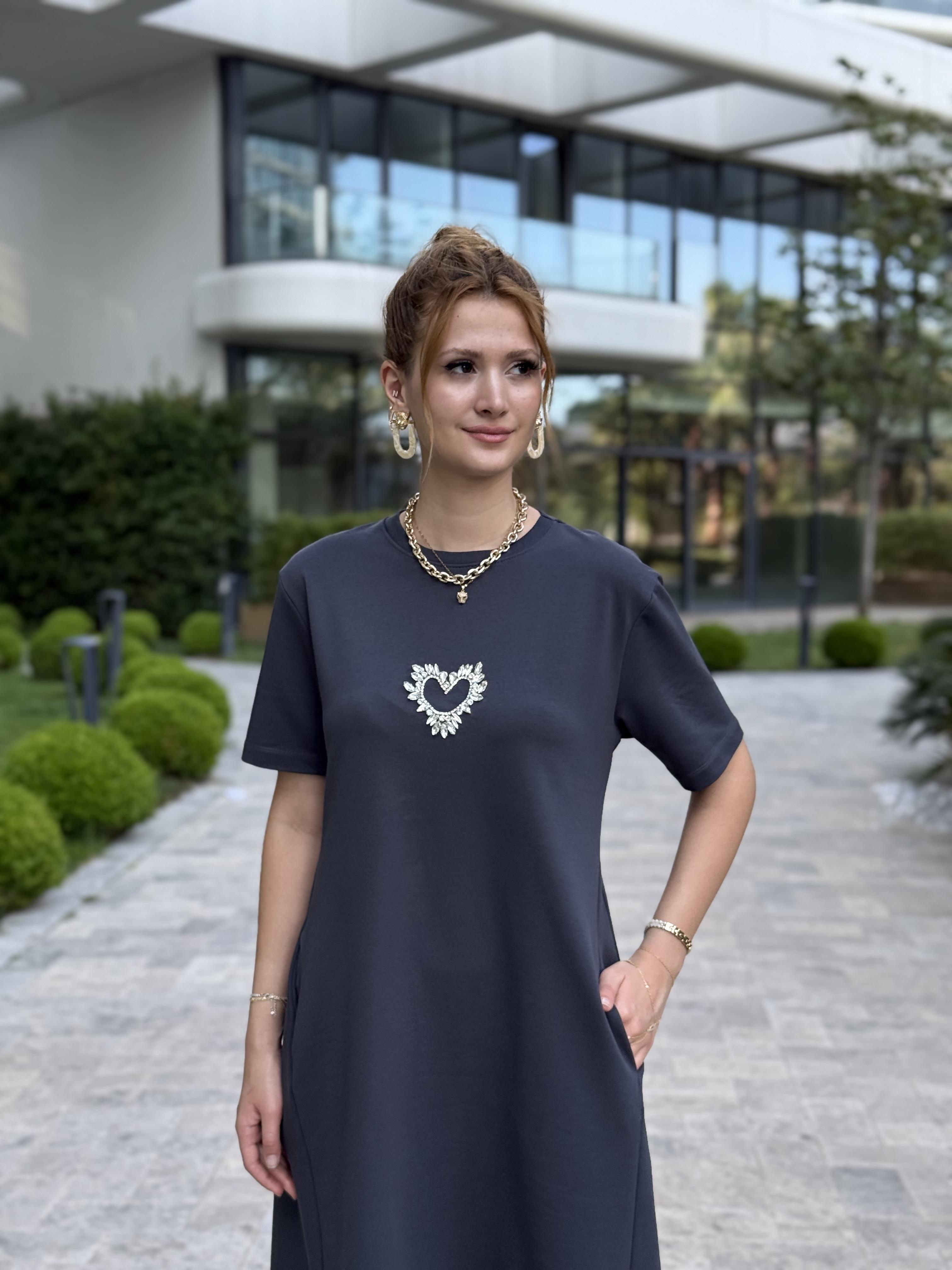 Koyu Antrasit Cepli Taş Kalpli Basic Midi Boy Kadın Elbise