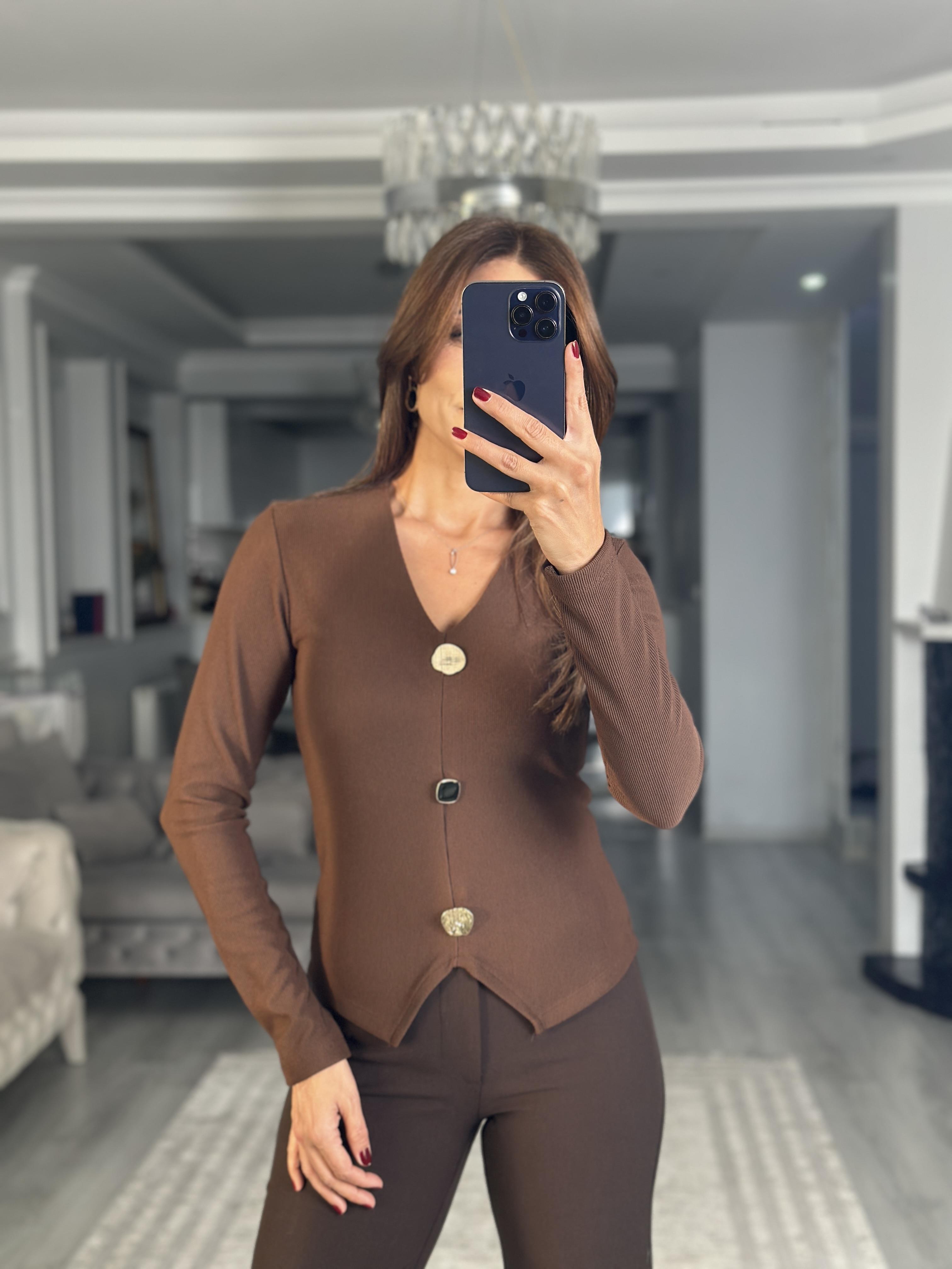 Kahverengi V Yaka Ottoman Kumaş Düğme Detay Kadın Bluz