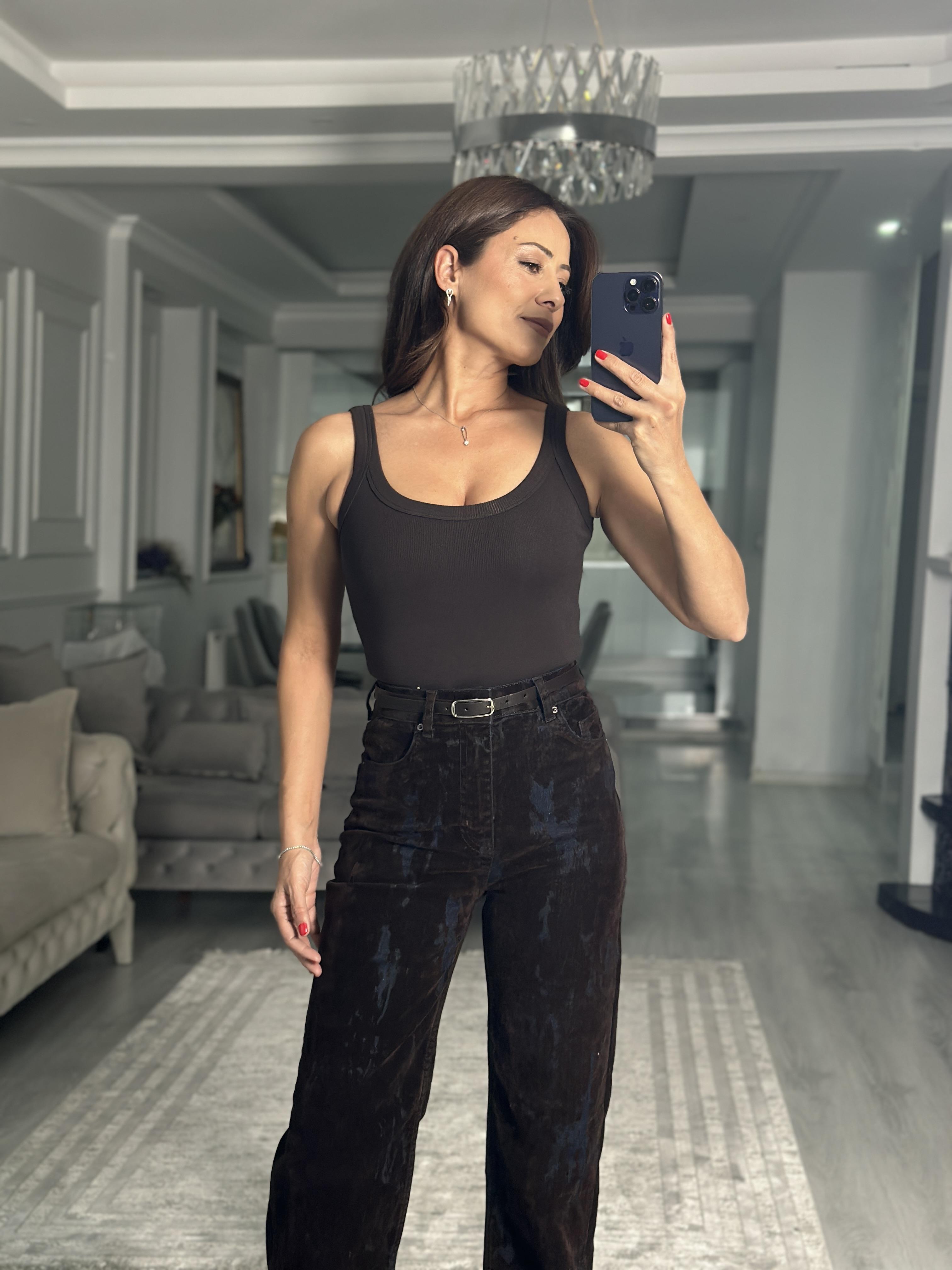 Koyu Kahverengi Askılı Alttan Çıtçıtlı Kadın Bodysüit