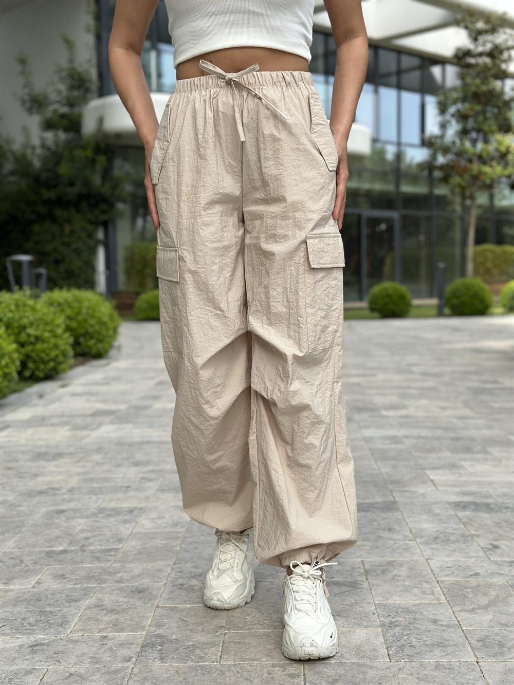 Krem Cebi Kapaklı Paça Bağcıklı Paraşüt Kadın Pantolon