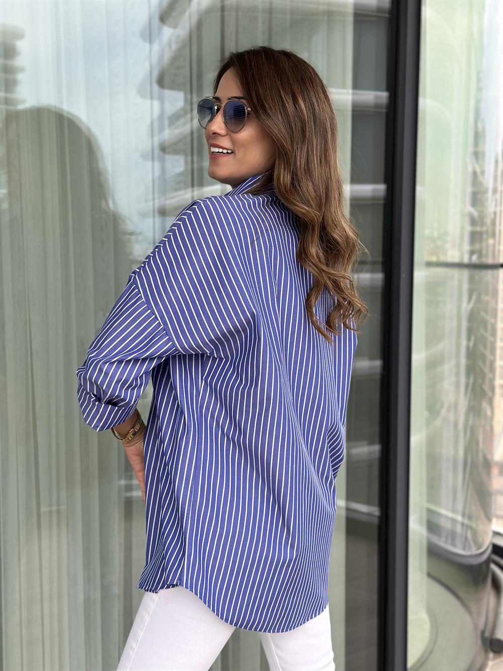 Lacivert Çizgili Tek Cepli Oversize Poplin Kadın Gömlek