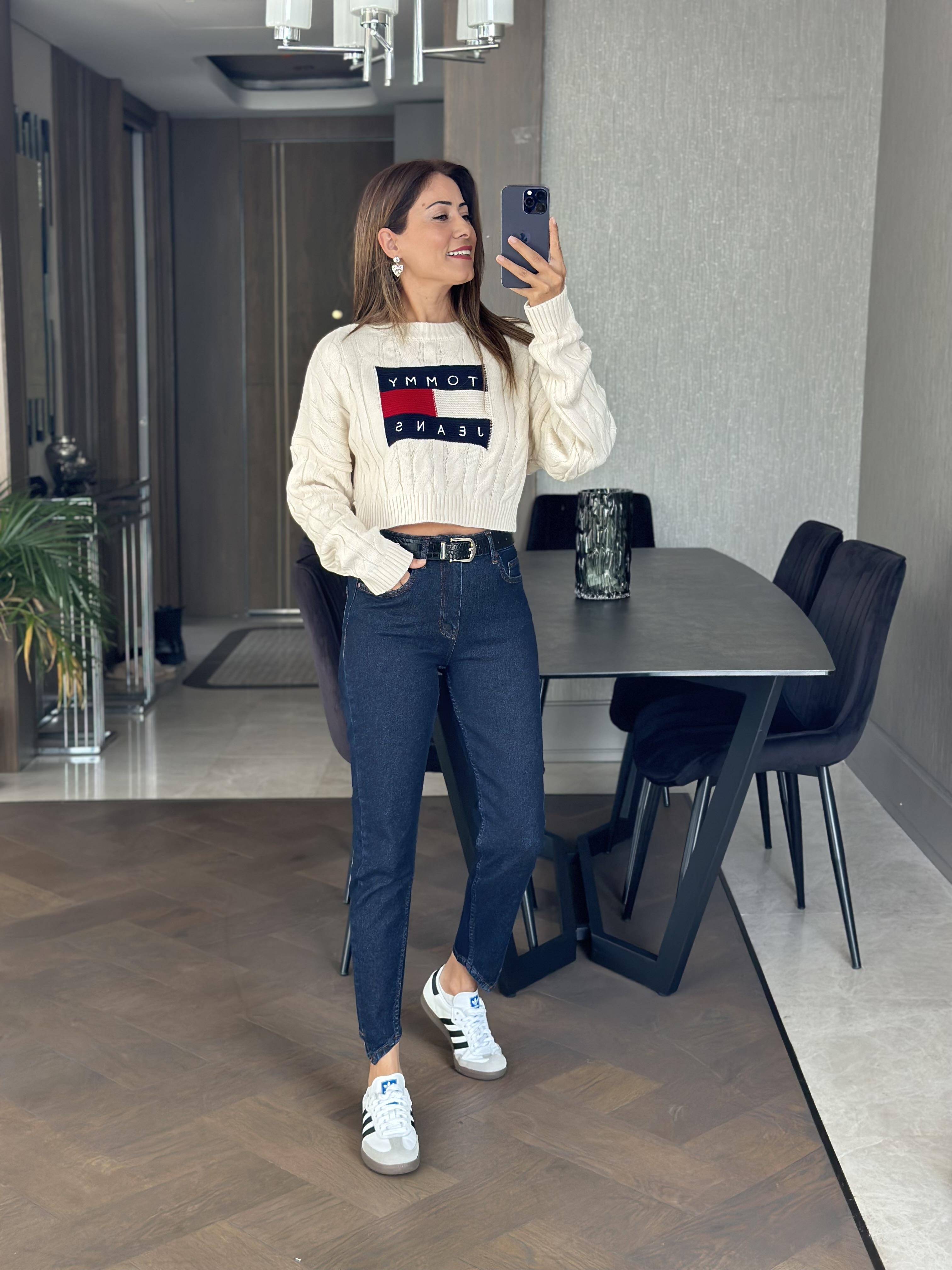 Lacivert Karol Asimetrik Paça Kontrast Naturel Kadın Mom Jean Pantolon