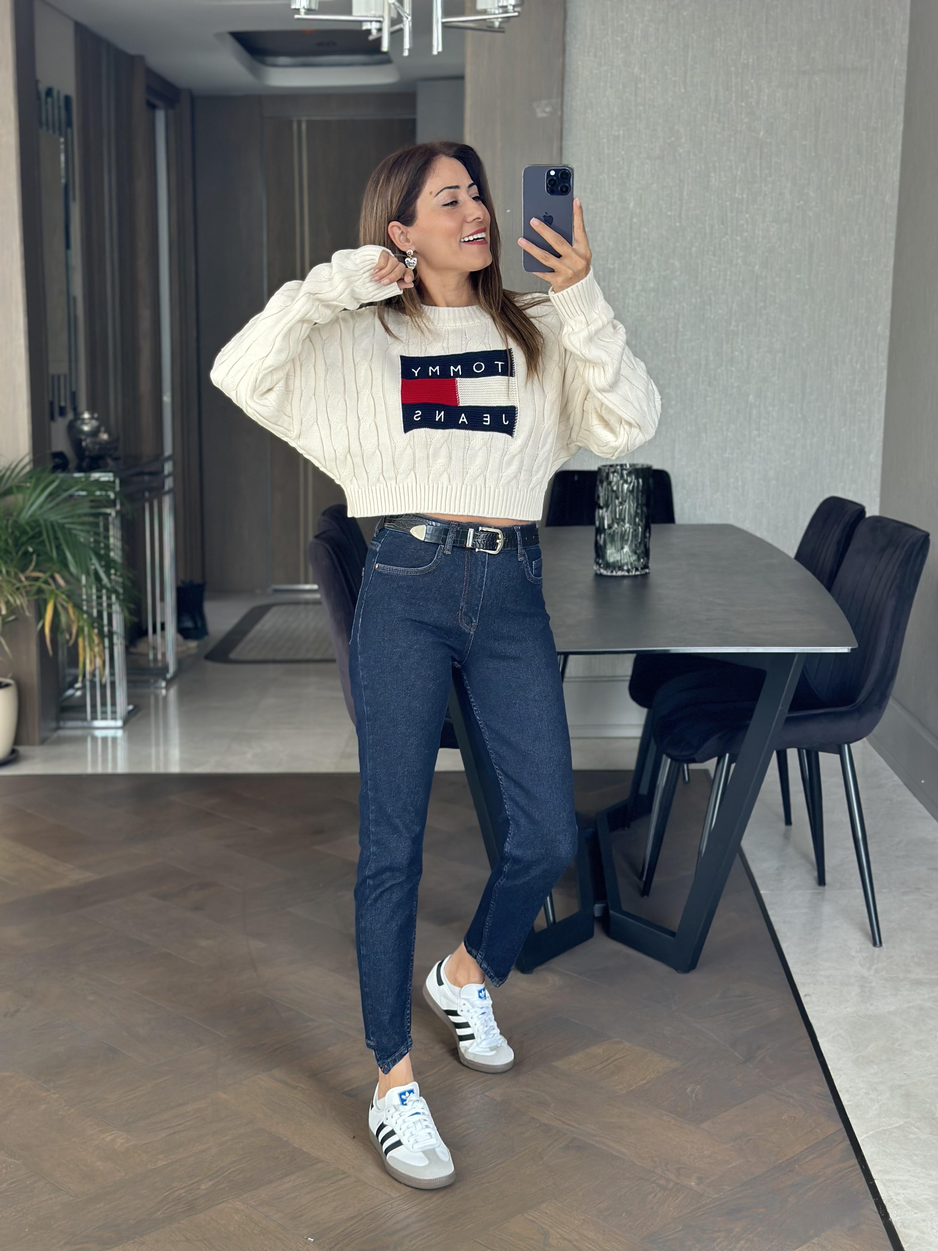 Lacivert Karol Asimetrik Paça Kontrast Naturel Kadın Mom Jean Pantolon