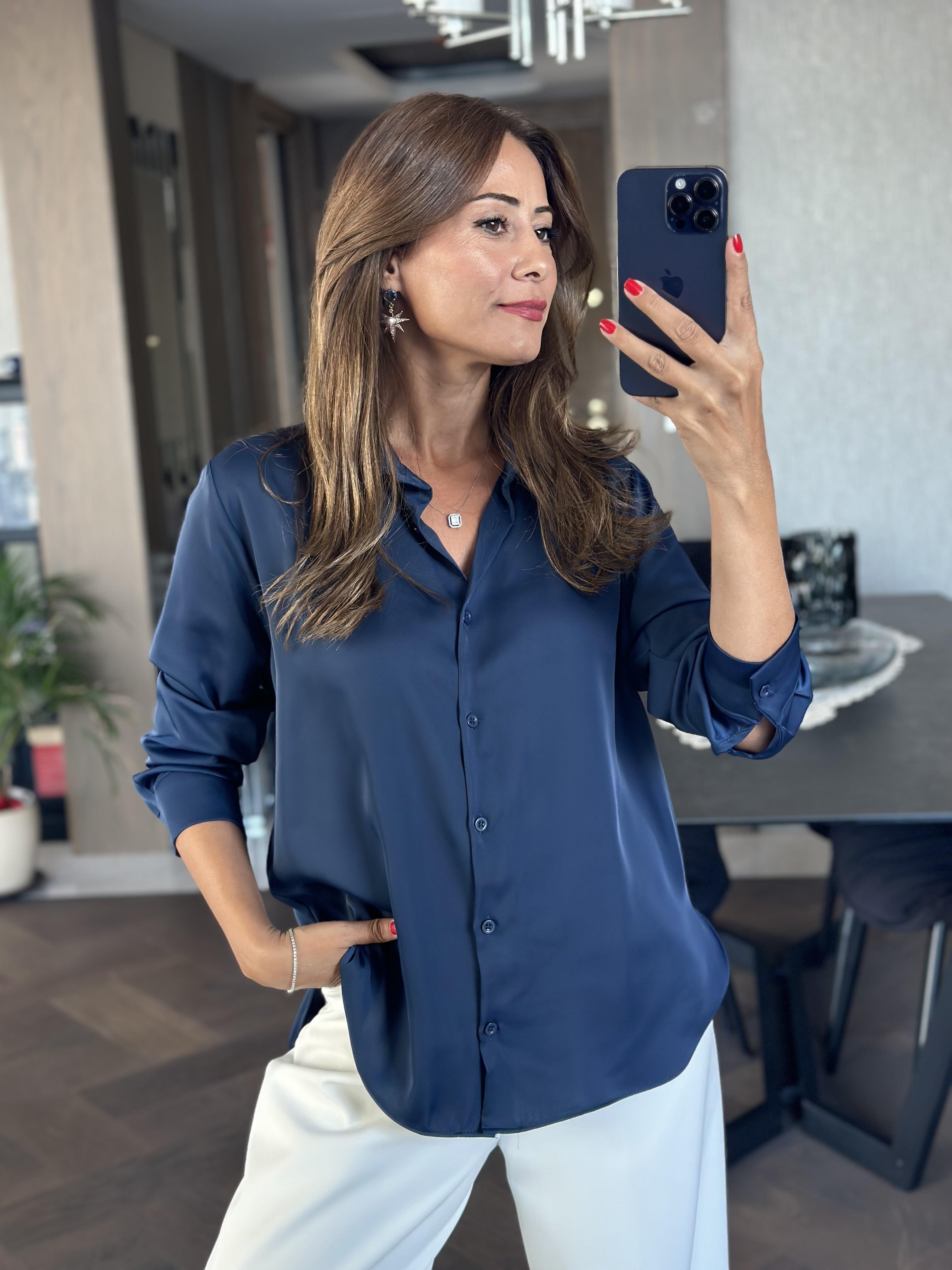 Lacivert Karol Uzun Kol Saten Kadın Gömlek