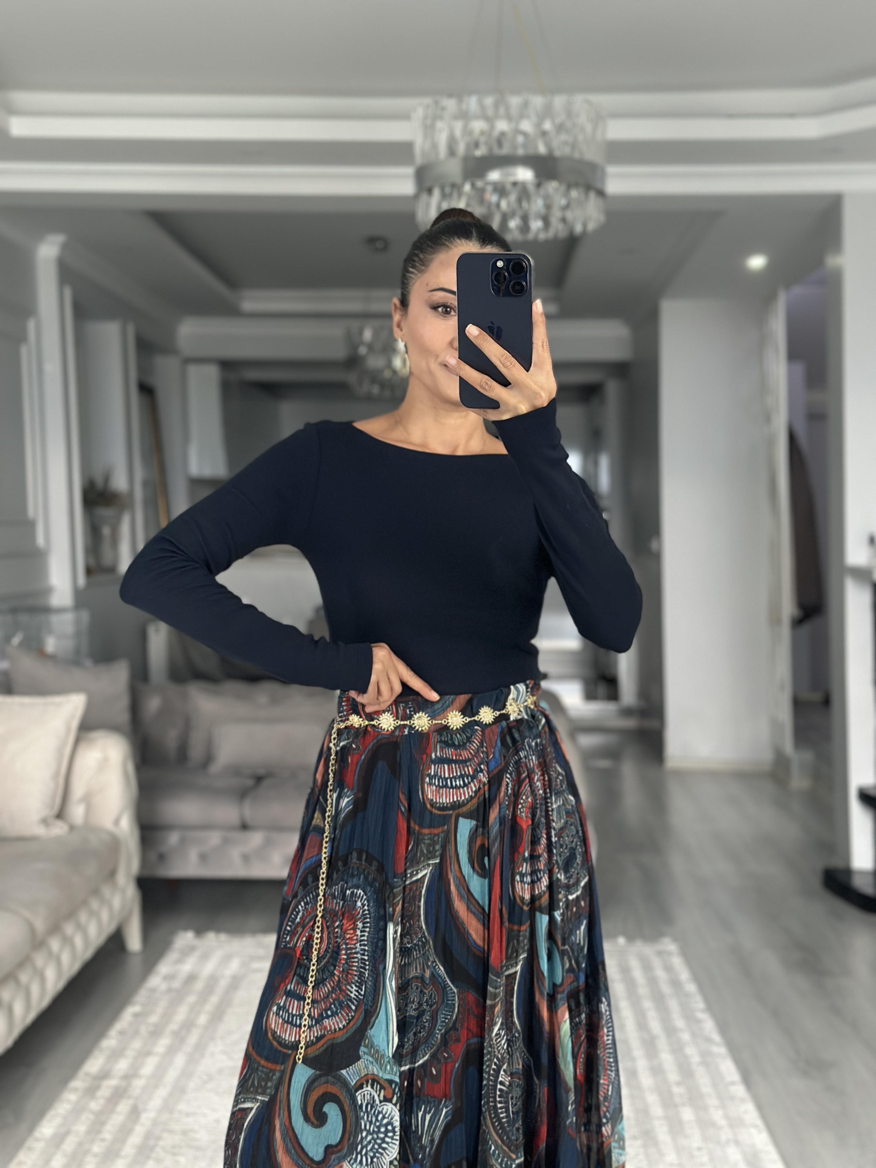 Lacivert Kayık Yaka Uzun Kollu Top Kadın Bluz
