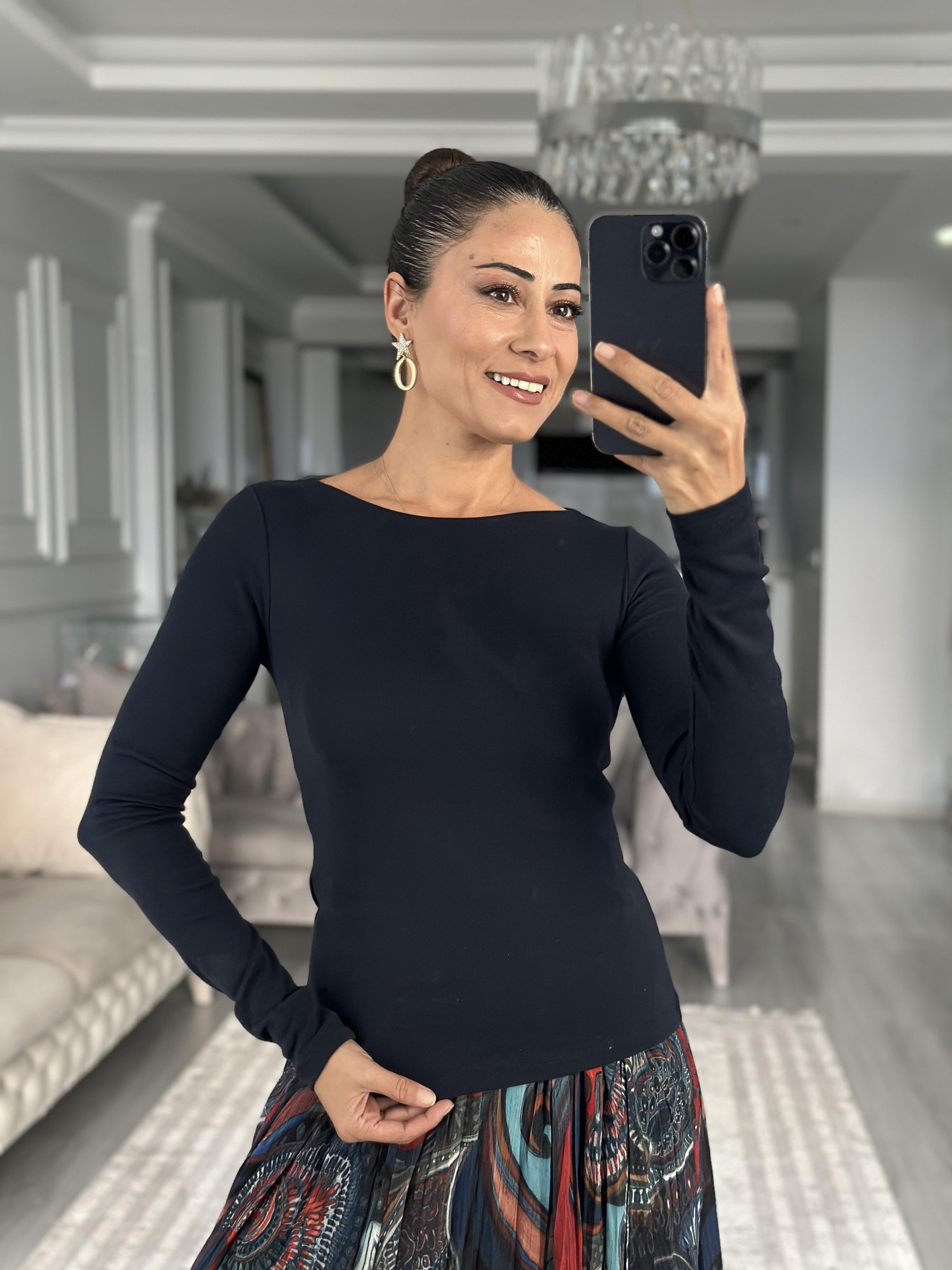 Lacivert Kayık Yaka Uzun Kollu Top Kadın Bluz