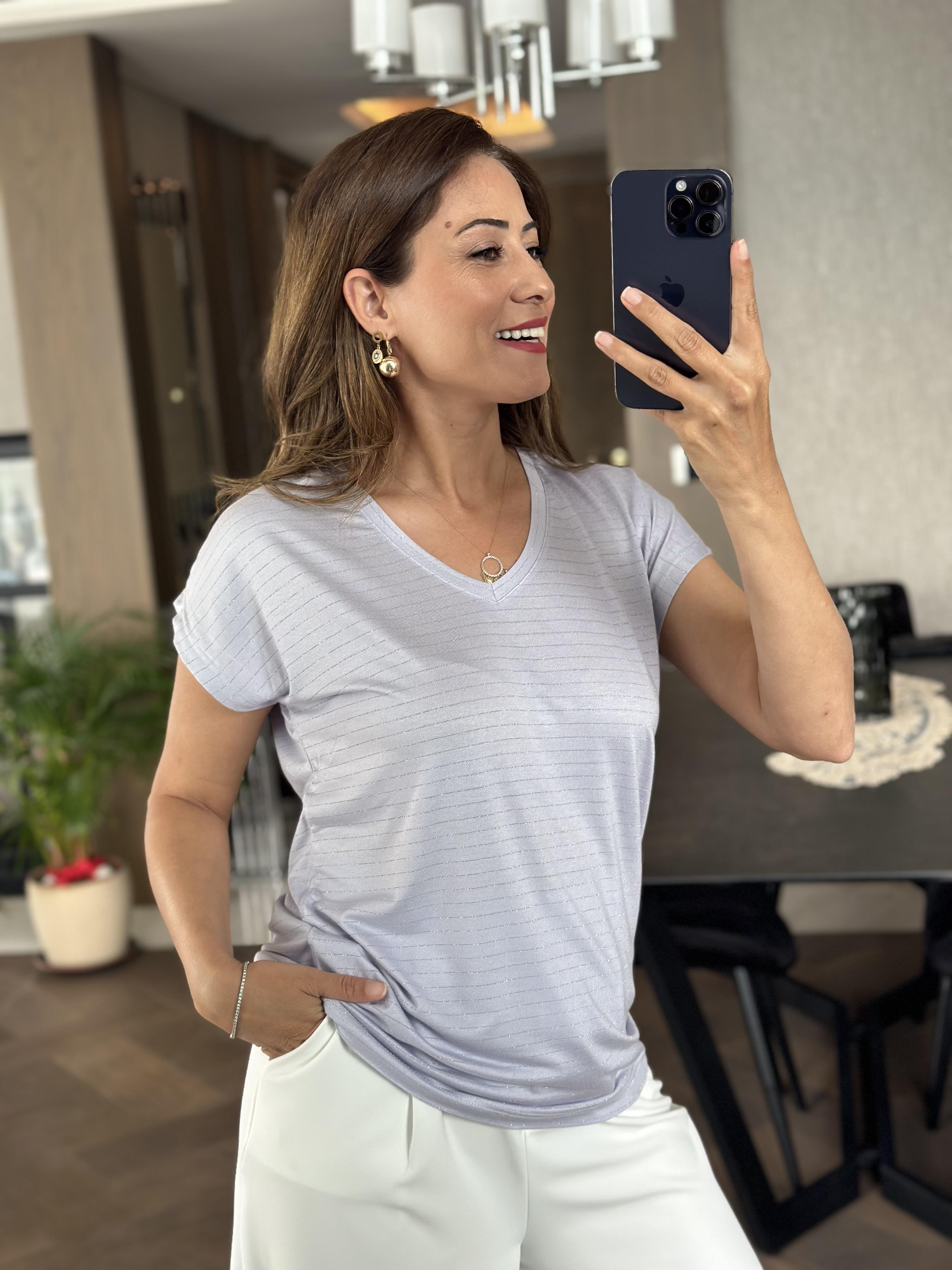 Lila Sim Çizgili V Yaka Kısa Yarasa Kol Basic Kadın T-Shirt