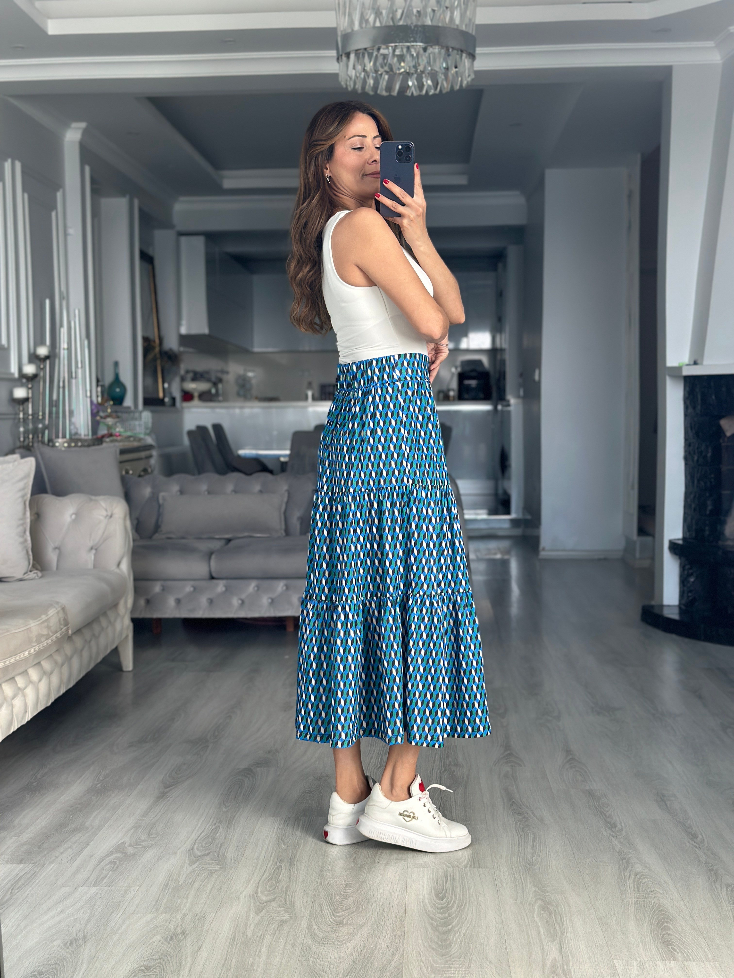 Mavi Geometrik Desenli Midi Boy Kadın Etek