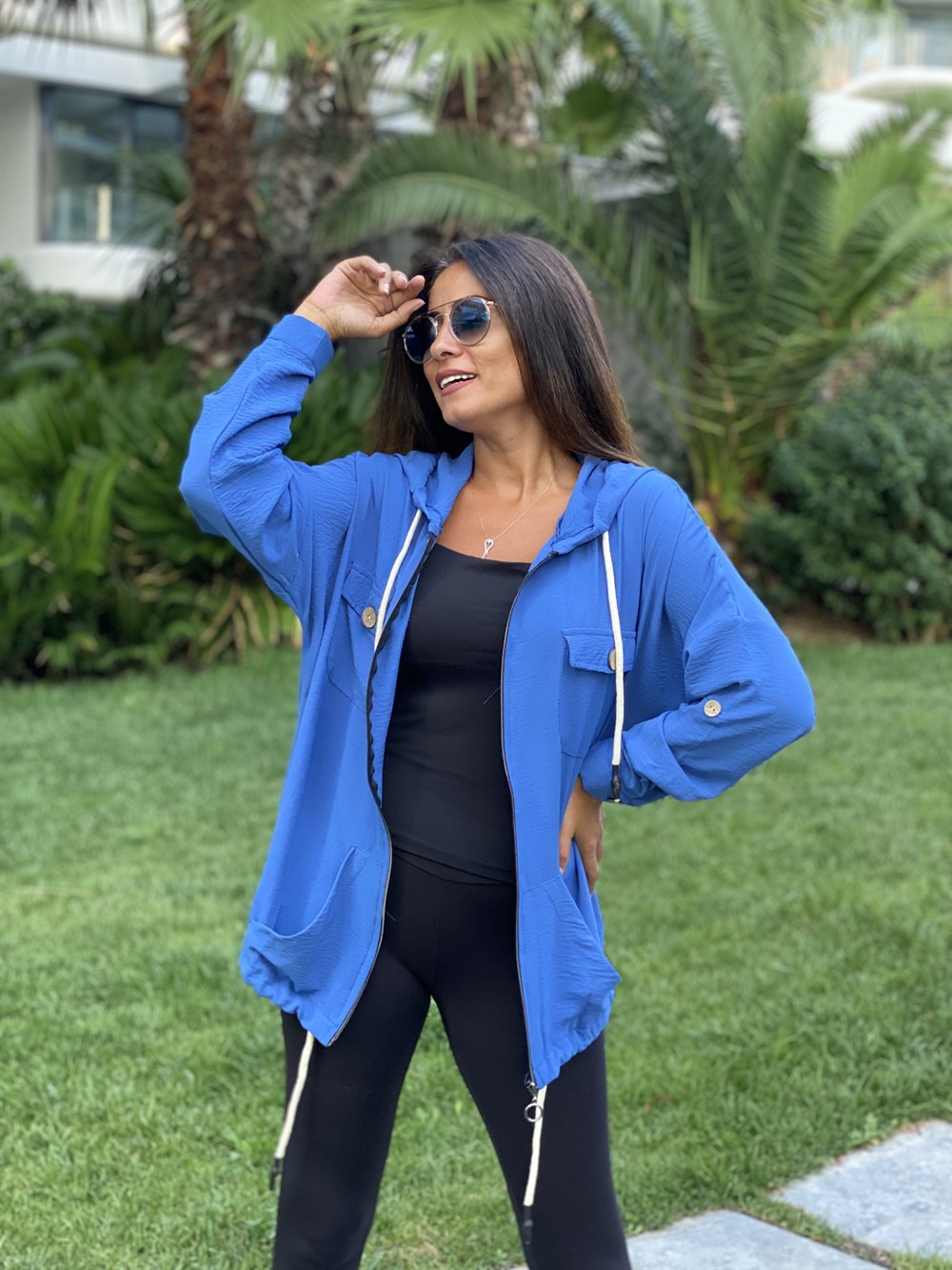 Mavi Kapüşonlu Fermuarlı Aerobin Kadın Trençkot