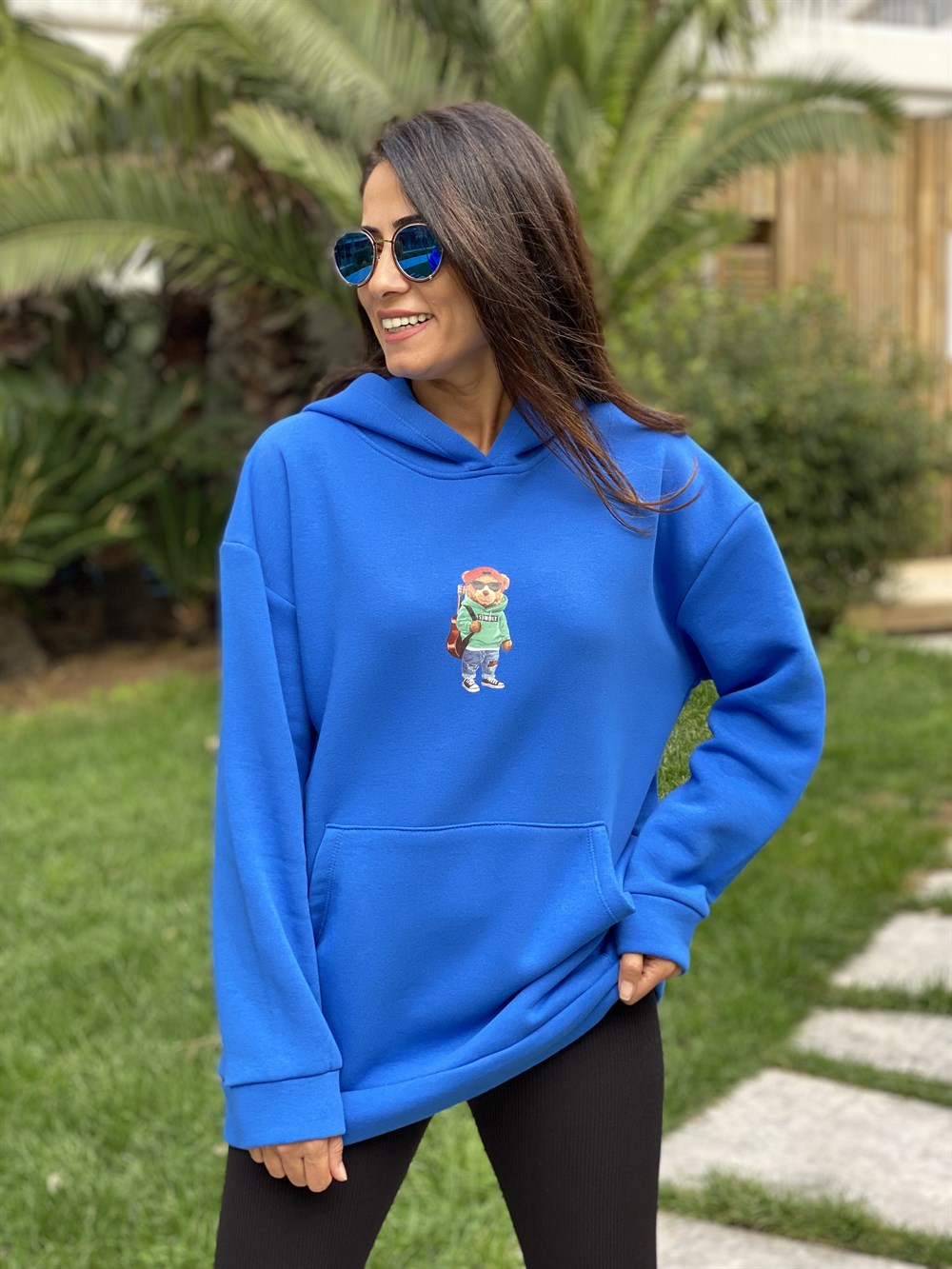 Mavi Kapüşonlu Kanguru Cep Ayıcık Baskılı Kadın Sweatshirt