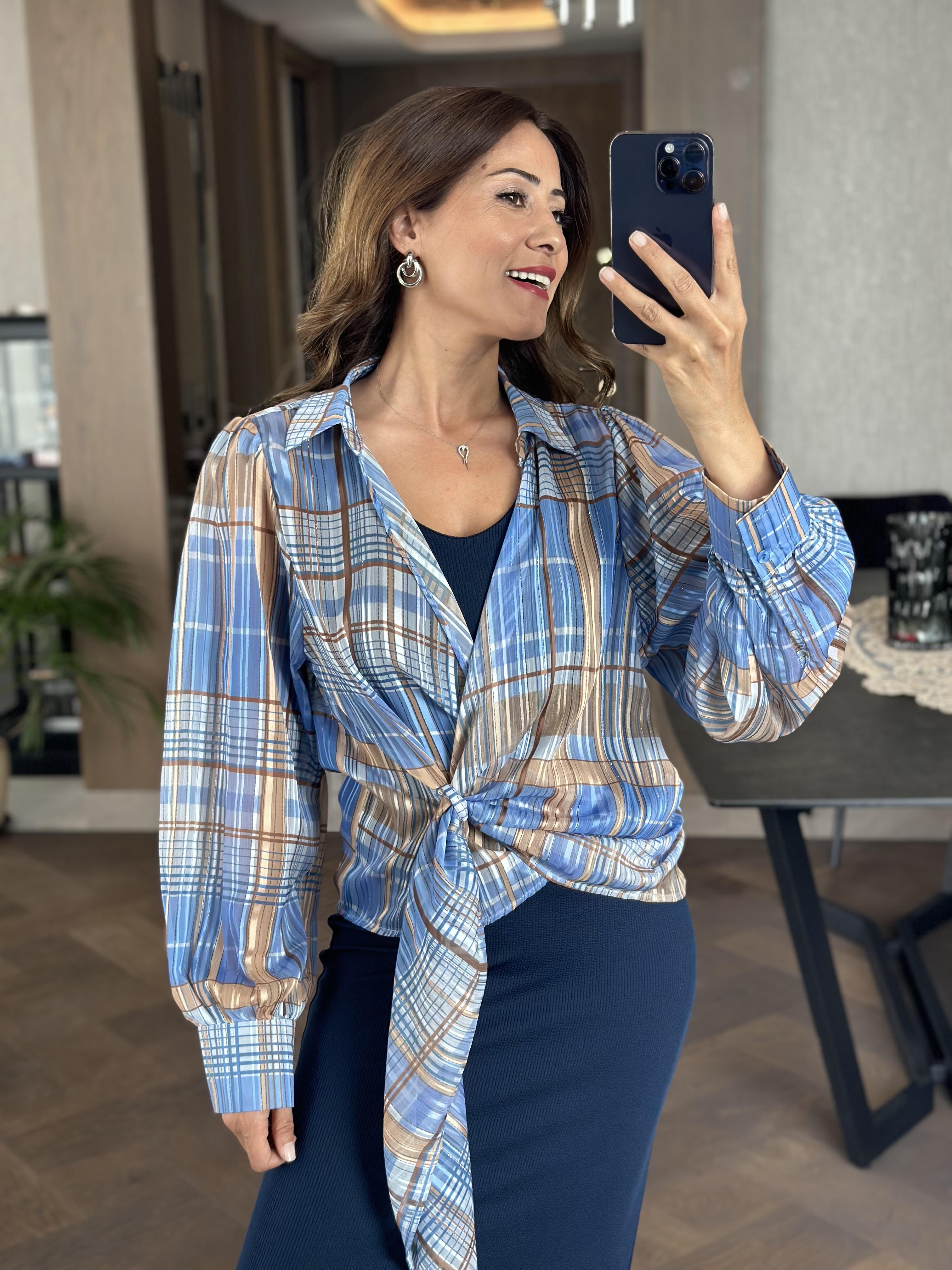 Mavi Kareli Orjinal Marka Parıltılı İplikli Kadın Gömlek