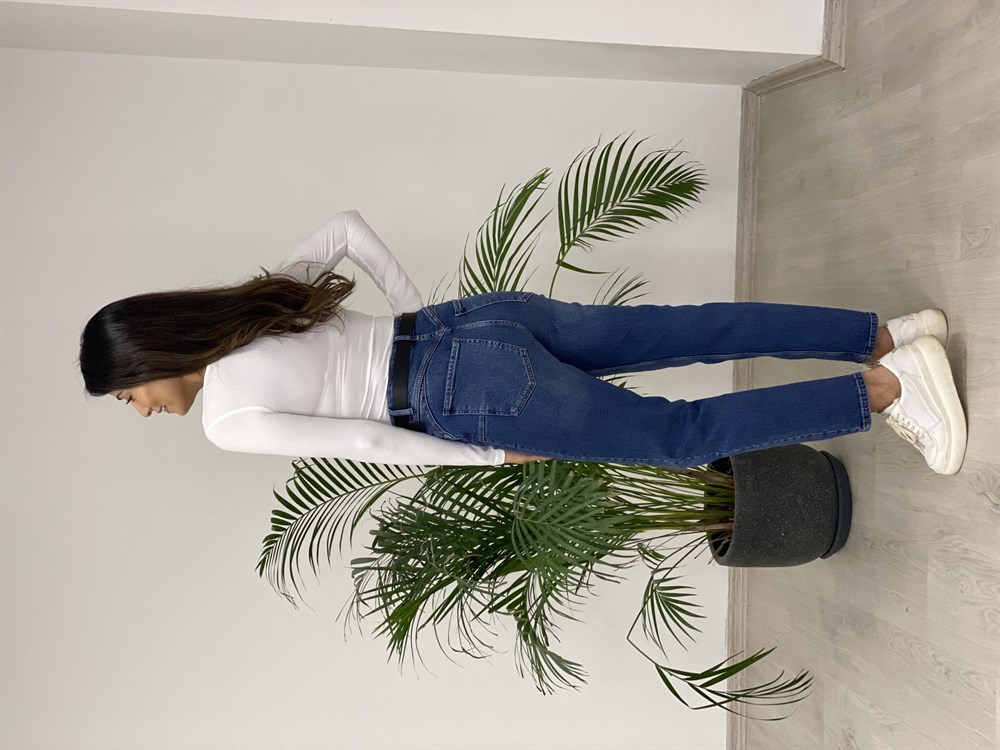 Mavi Karol Push Up Likralı Mom Kadın Jean