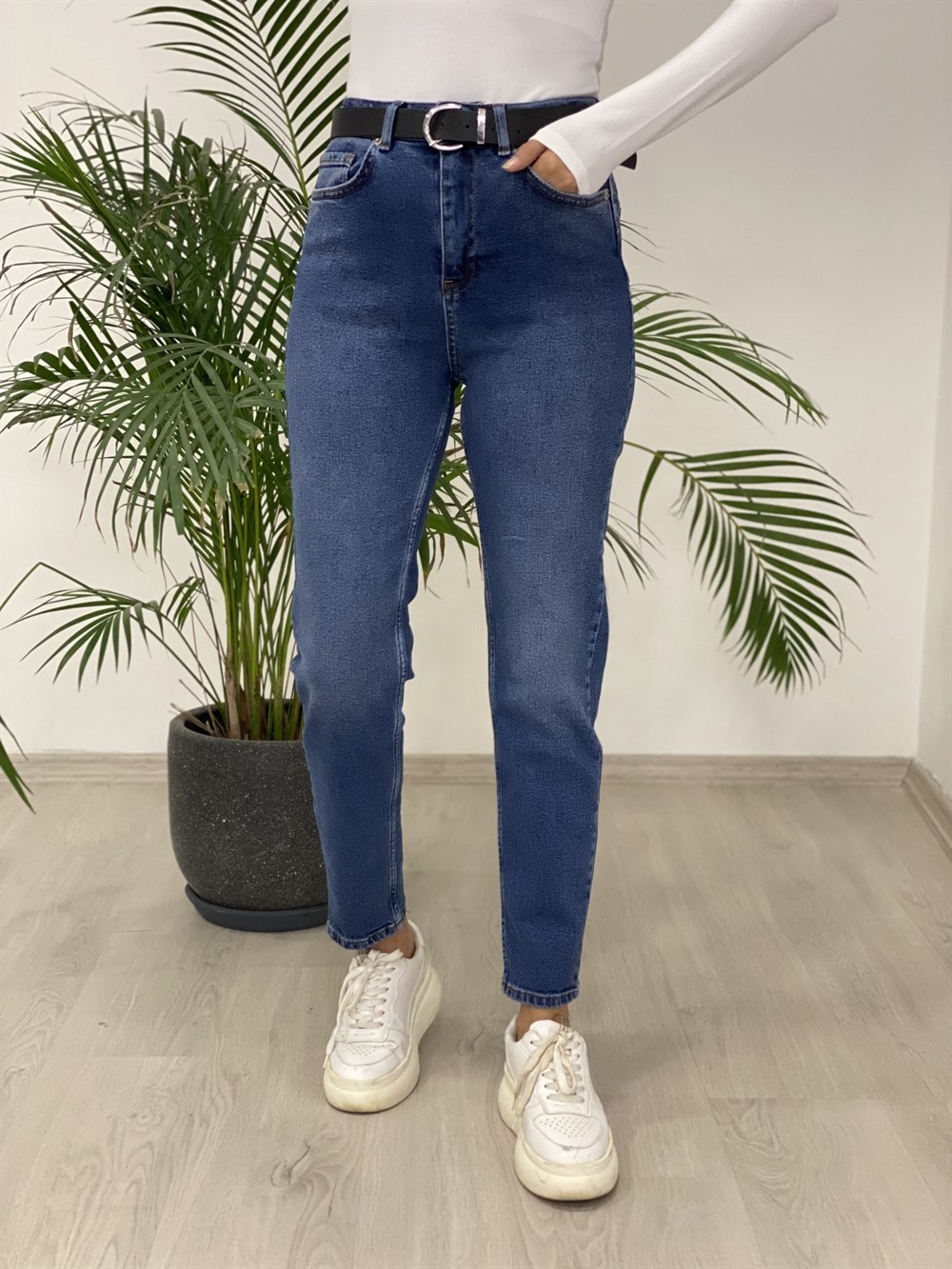 Mavi Karol Push Up Likralı Mom Kadın Jean