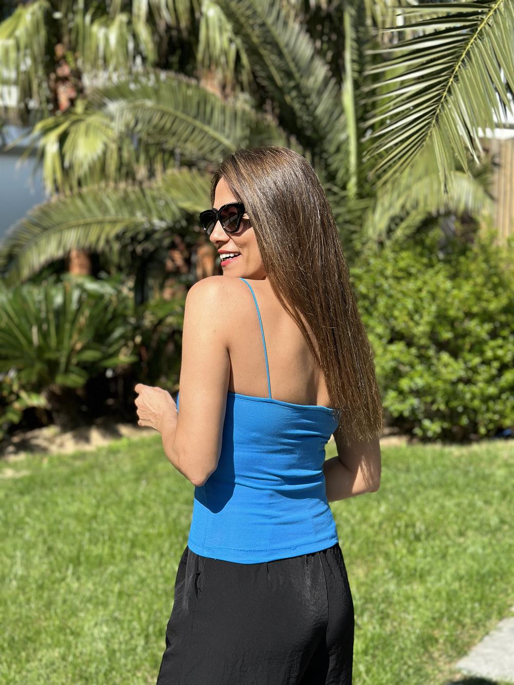 Mavi Lastik Askılı Kadın Atlet