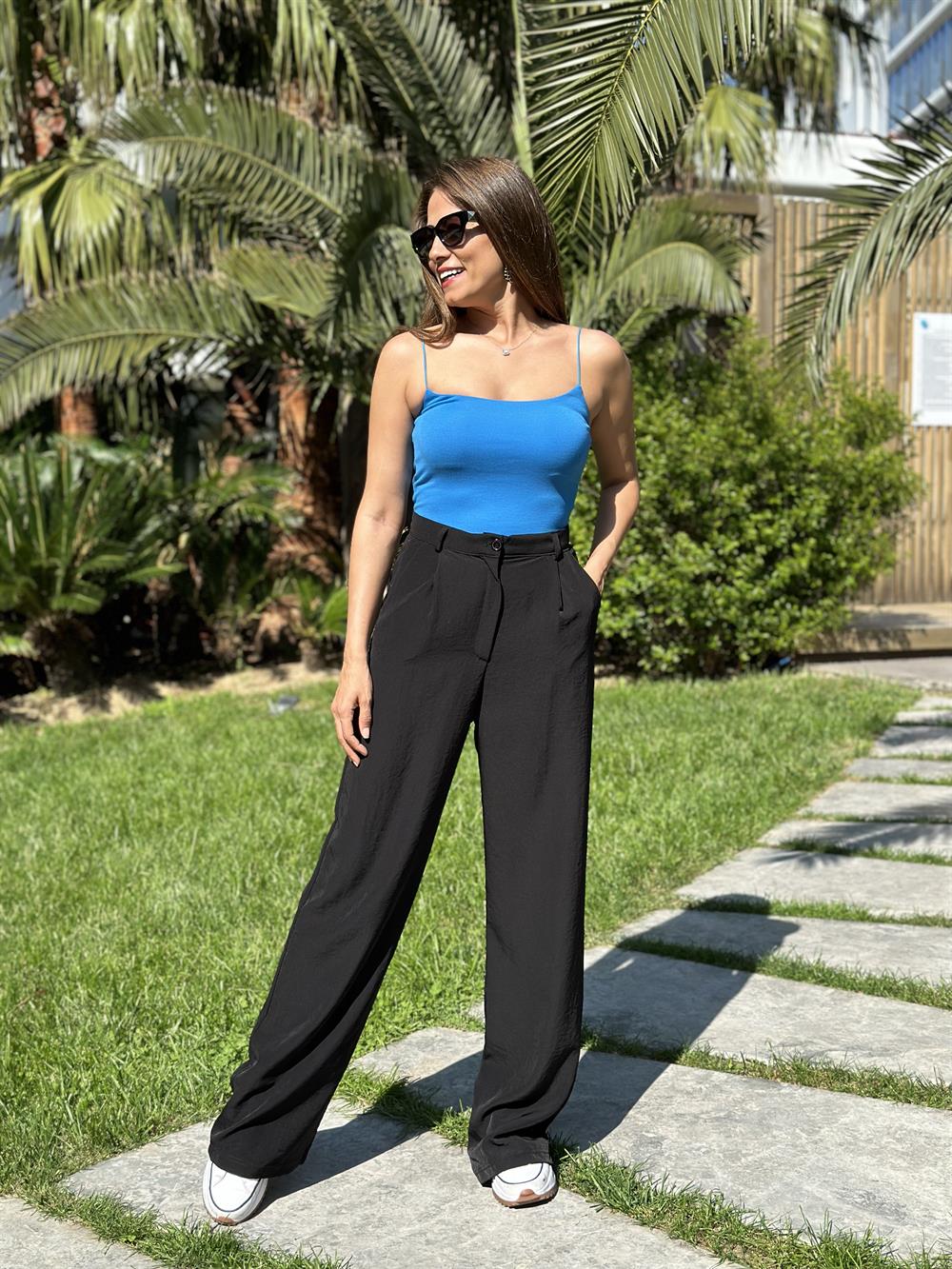 Mavi Lastik Askılı Kadın Atlet