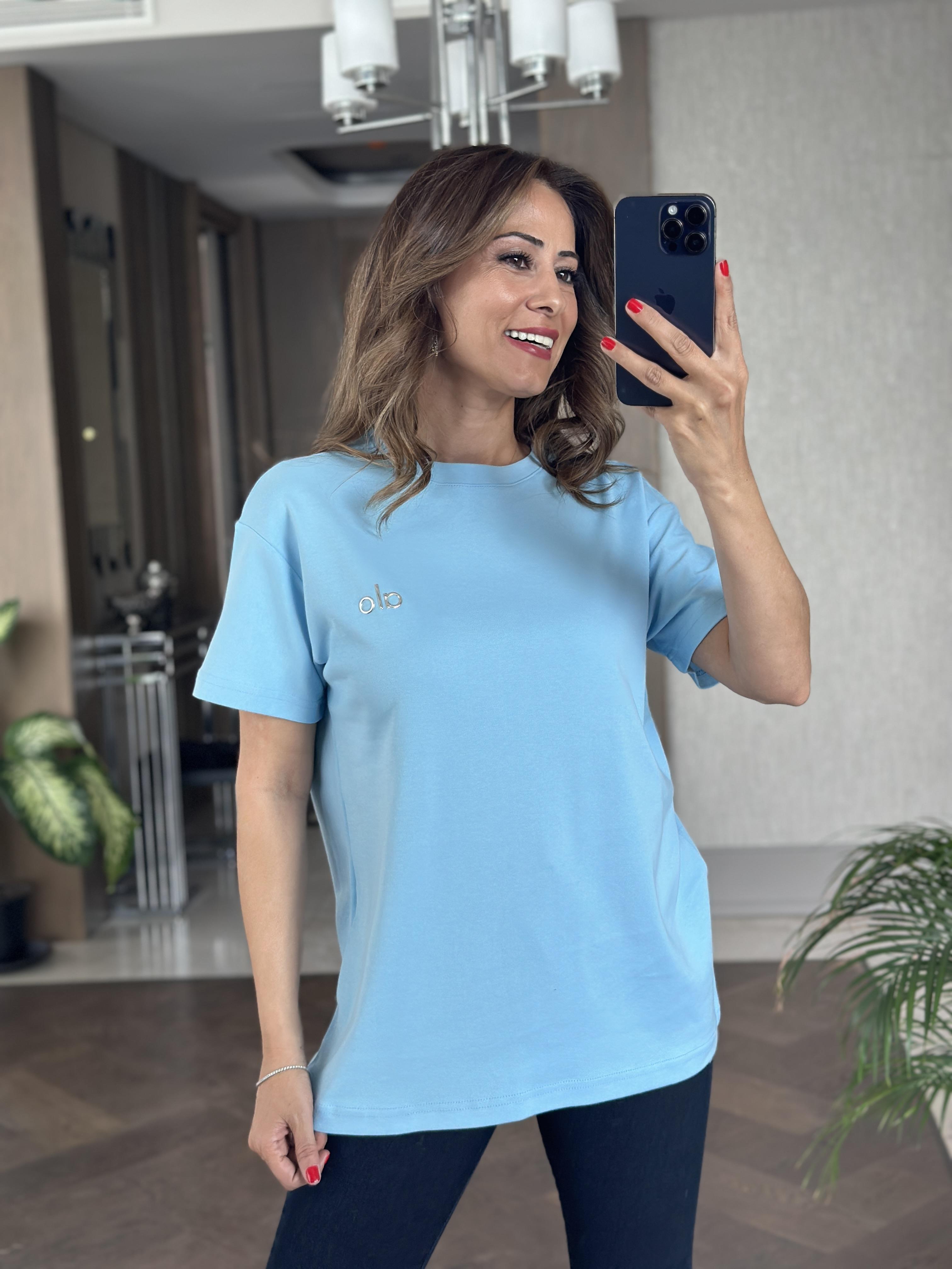 Mavi Logo Detaylı Bisiklet Yaka Basic Kadın T-Shirt