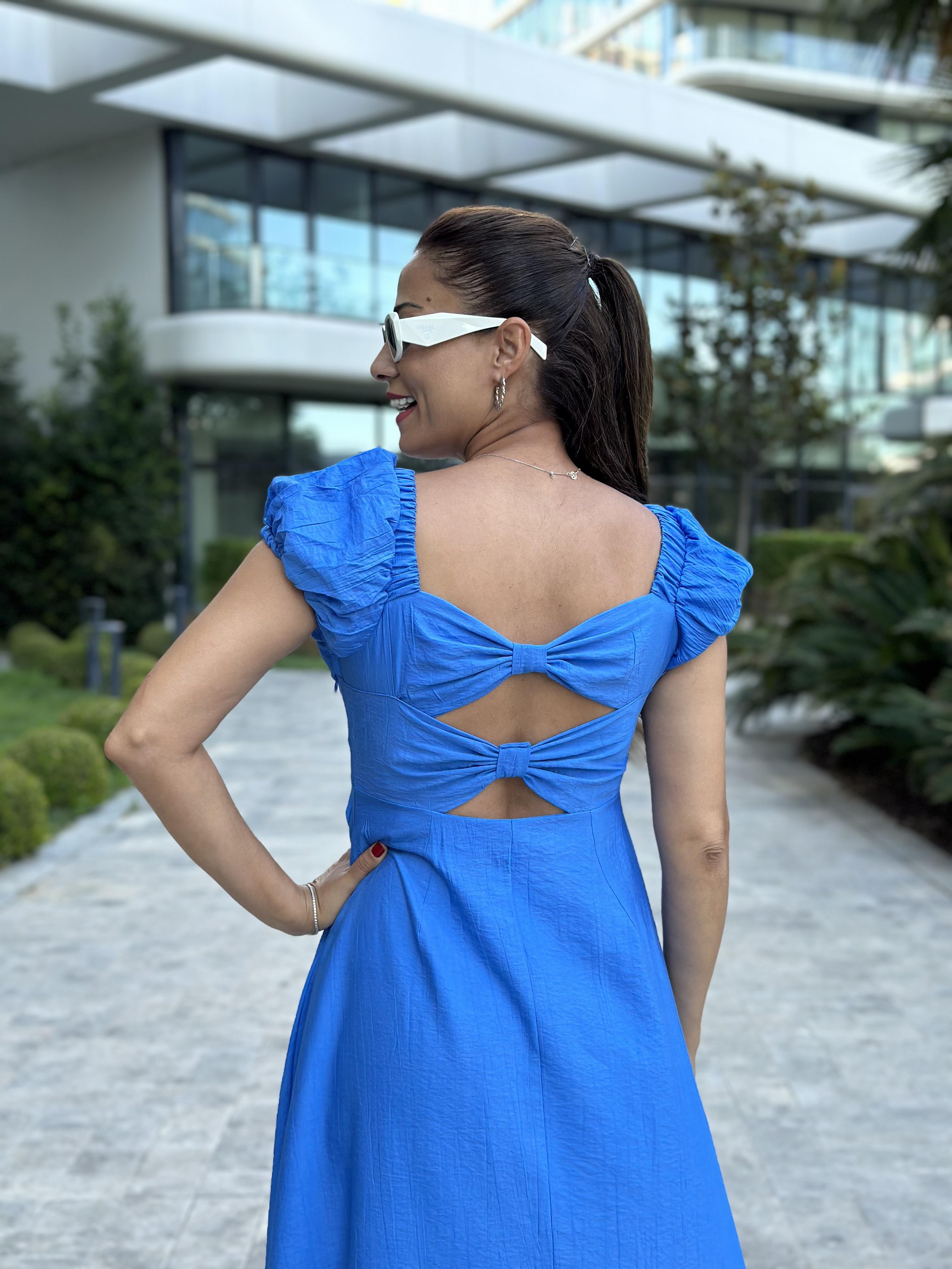 Mavi Omuzları Lastikli Arkası Dekolteli Yırtmaçlı Midi Boy Kadın Elbise 