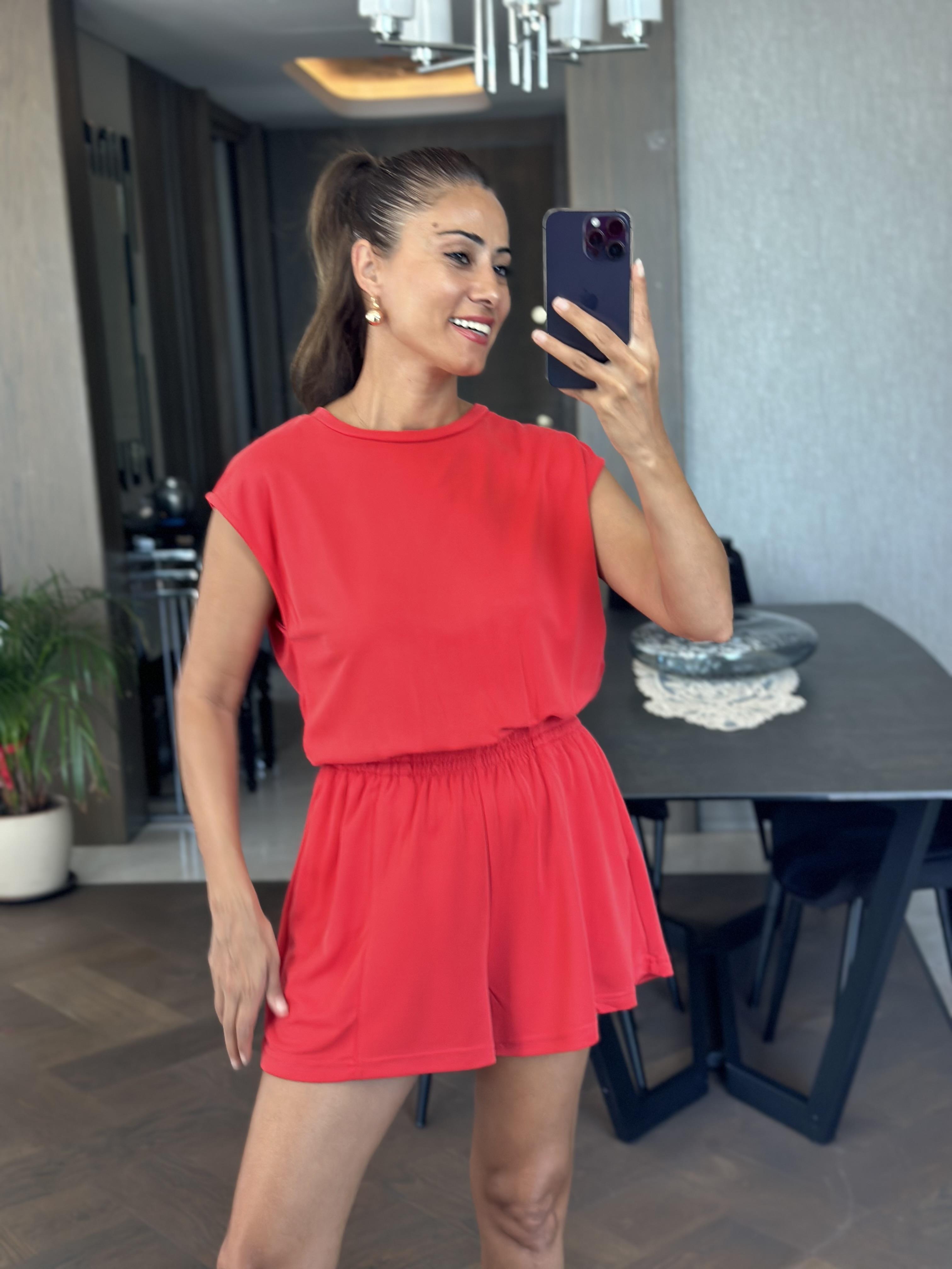 Mercan Oysh Sırt Dekolteli Beli Lastikli Modal Kadın Şort Tulum
