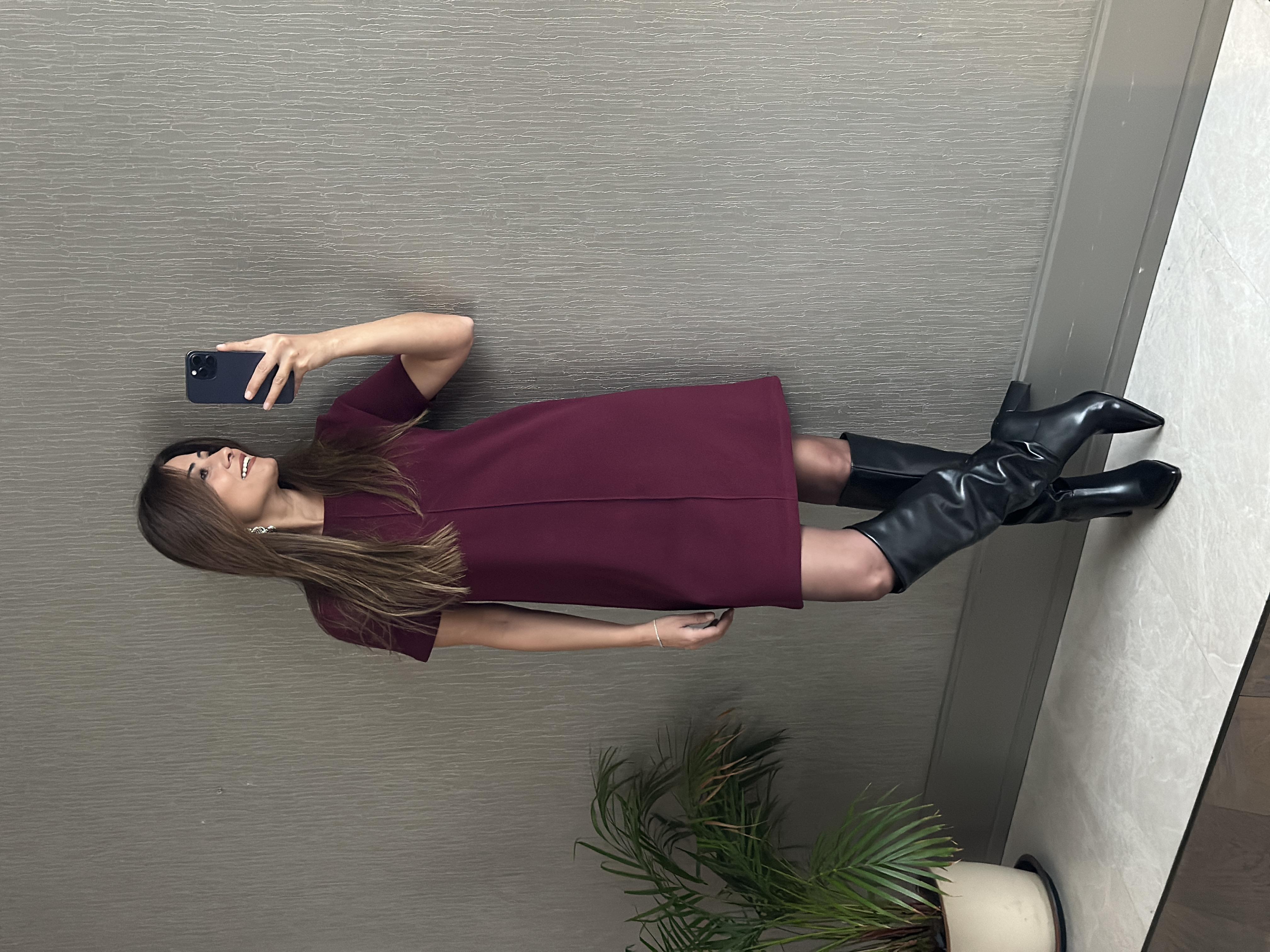 Mürdüm Kısa Kol Bisiklet Yaka Fitilli Kadife Kadın Mini Elbise