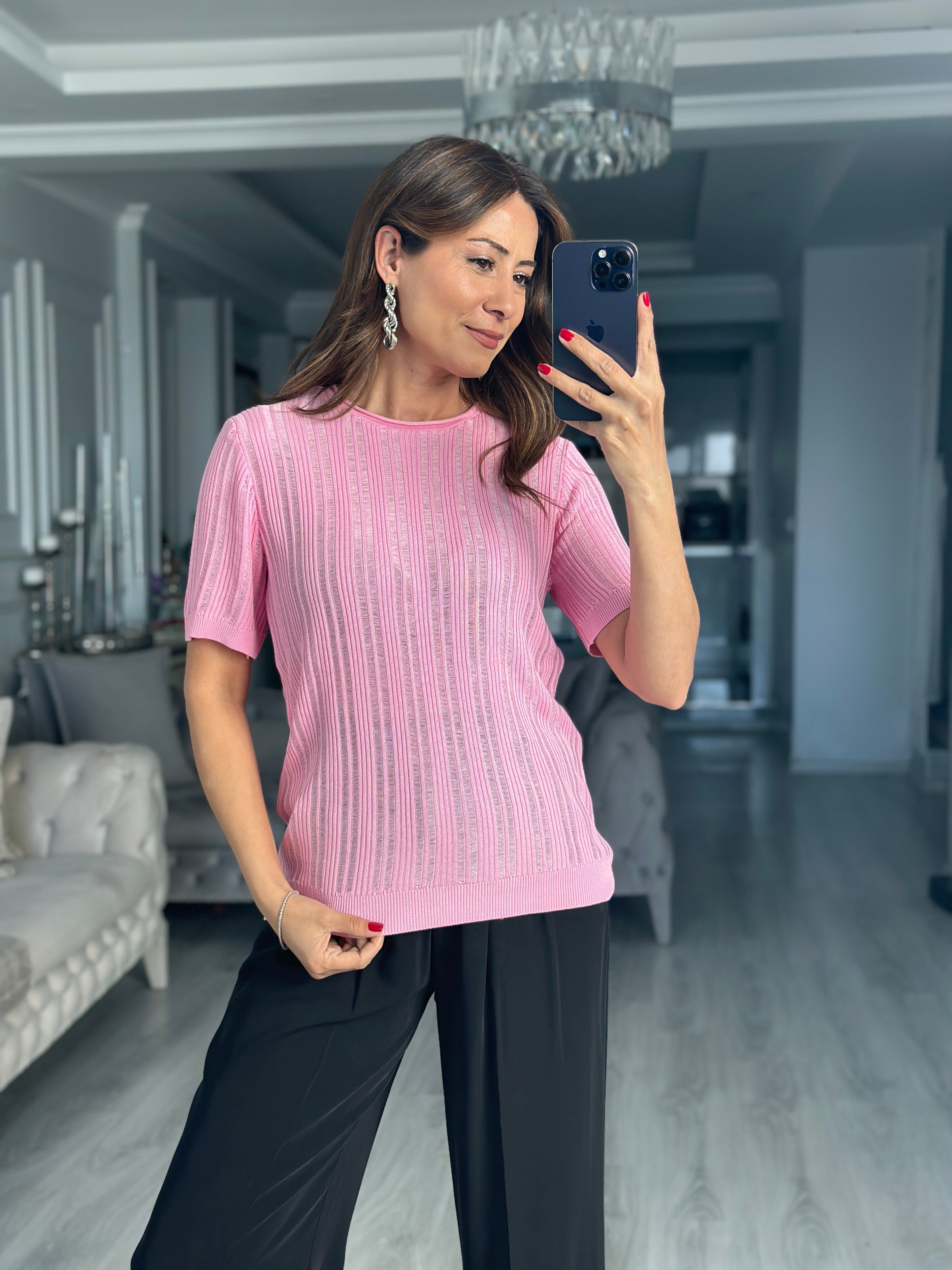 Pembe Ajurlu Kısa Kollu Kadın Bluz