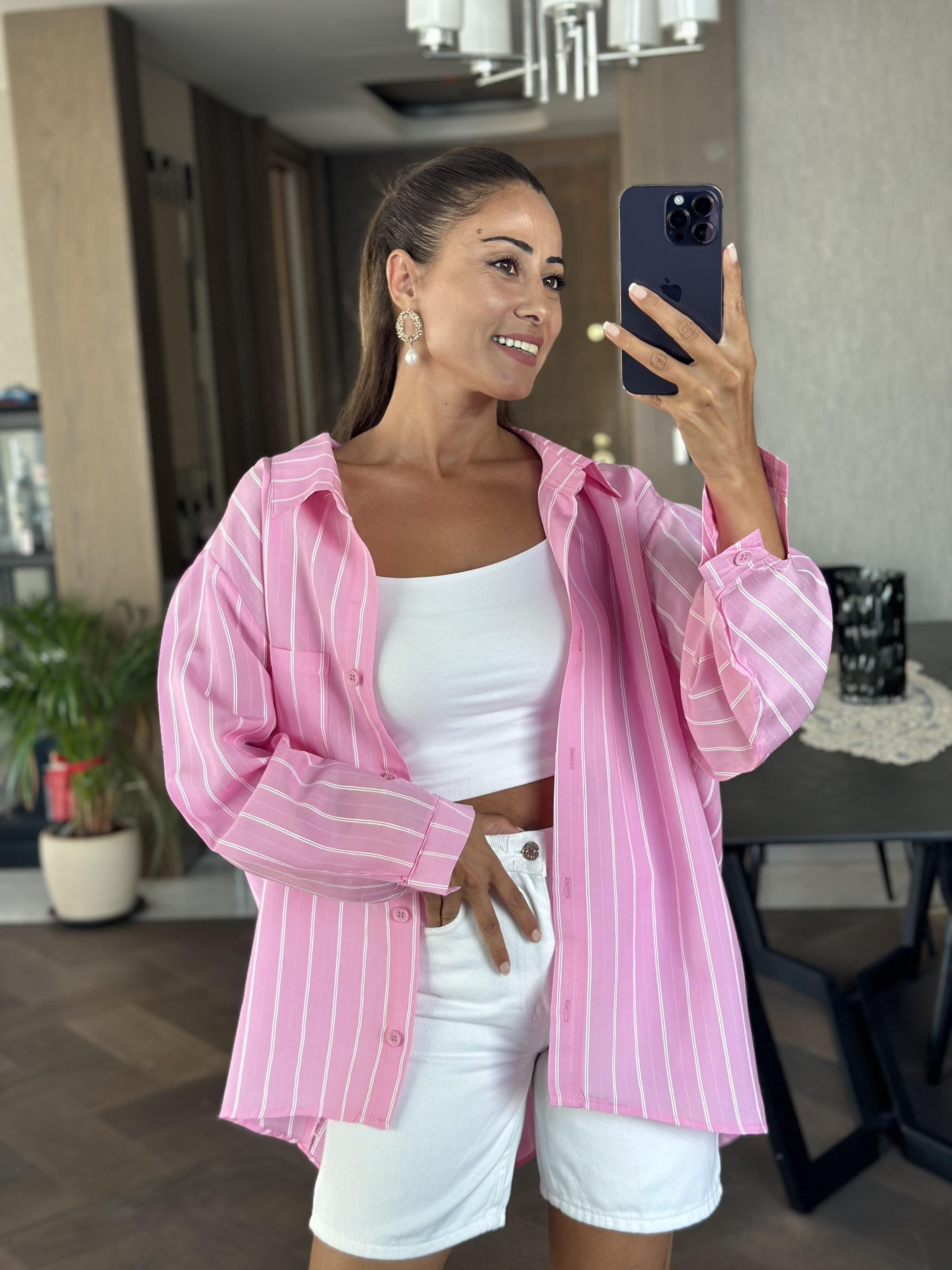 Pembe Çizgili Oversize Tek Cepli Kadın Gömlek