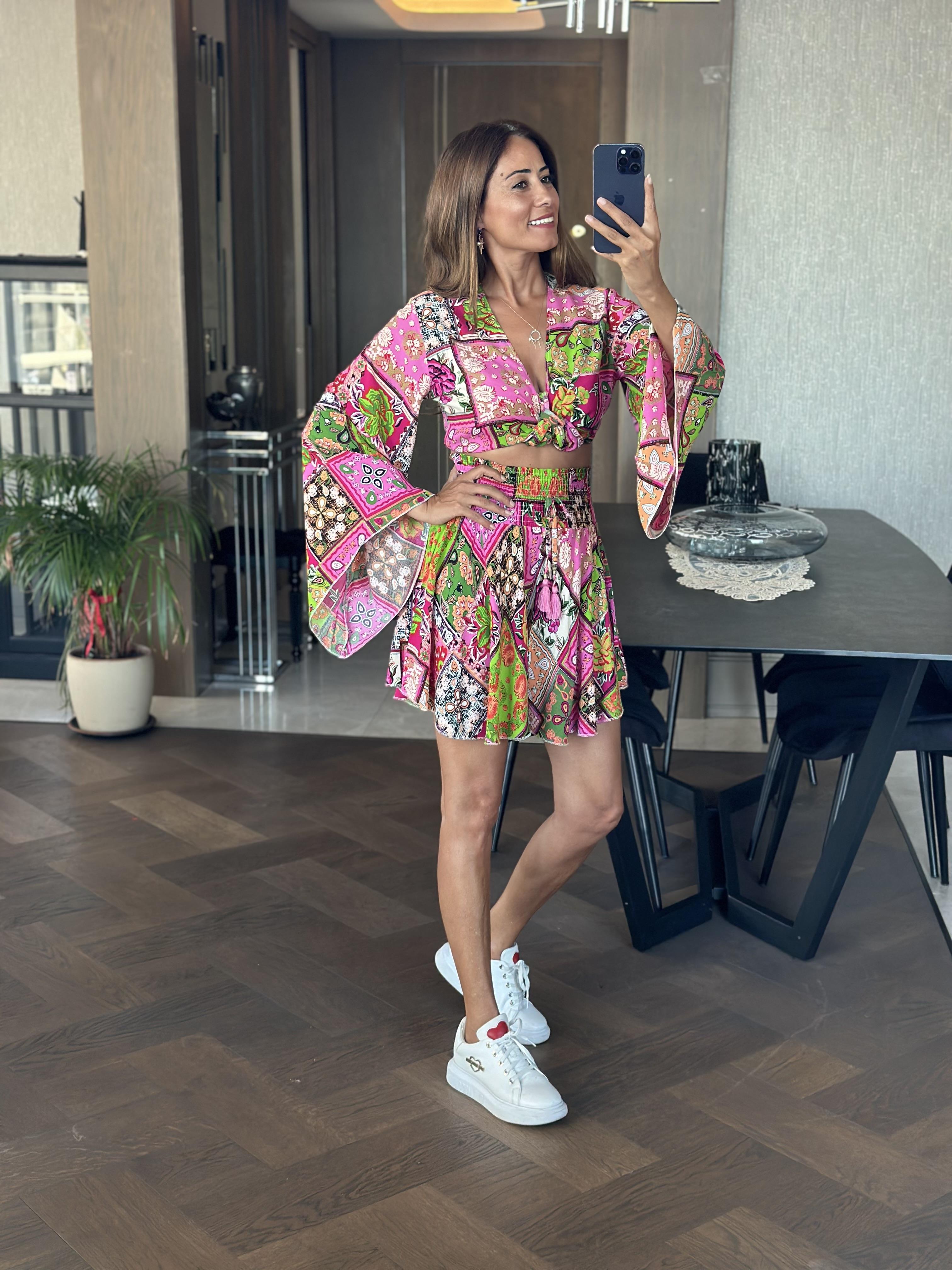 Pembe Desenli Bağlamalı Geniş Kol Bluz Şort Kadın Alt Üst Takım