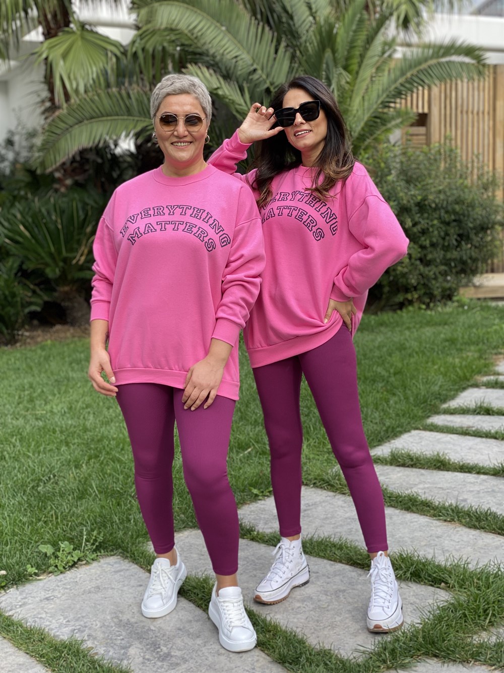 Pembe Everything Bisiklet Yaka İki İplik Kadın Sweatshirt