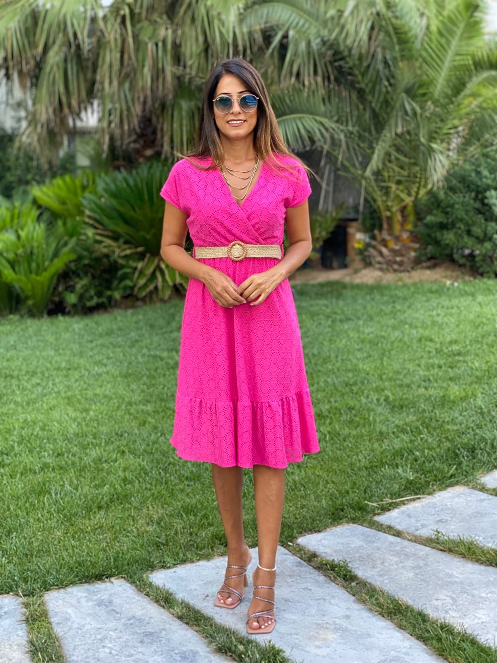 Pembe Hasır Kemerli Kruvaze Yaka Örme Brode Kadın Elbise