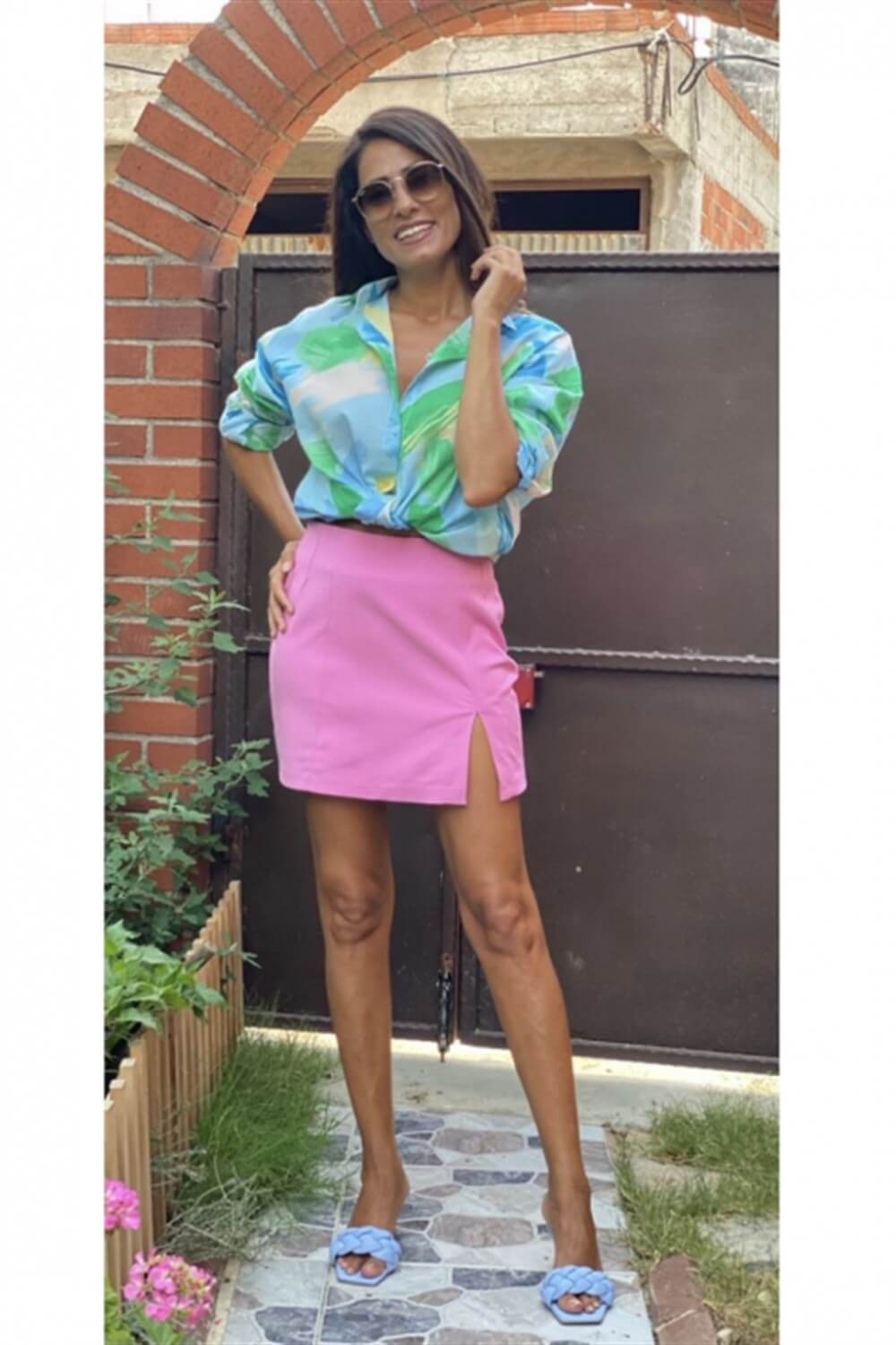 Pembe Mini Yırtmaçlı Etek