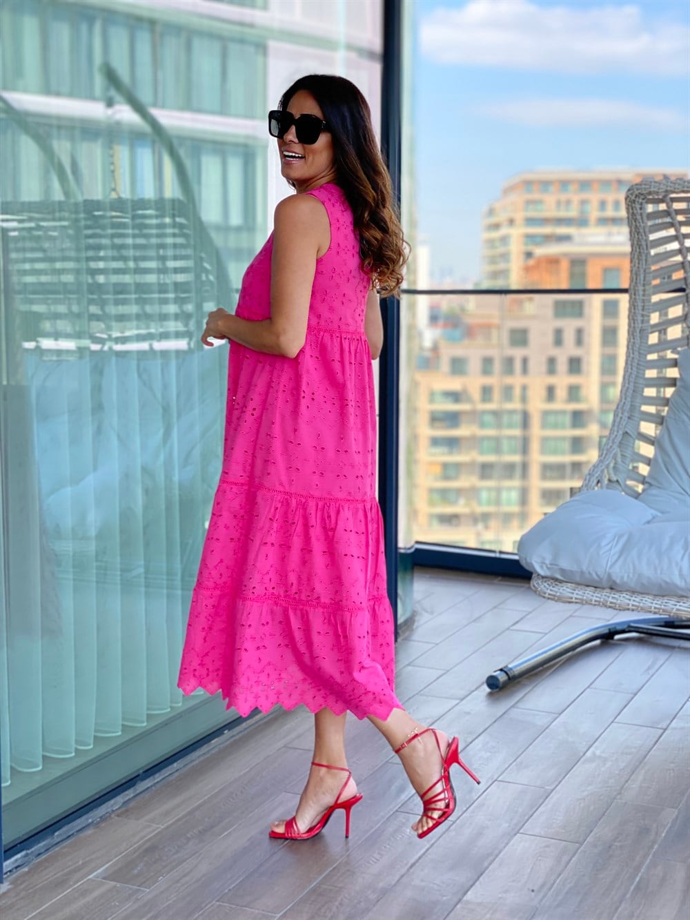 Pembe Sıfır Kol Hakim Yaka Brodeli Kadın Elbise