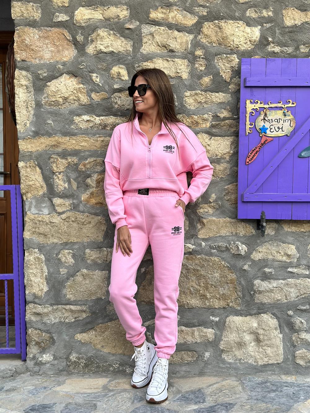 Pembe Yarım Fermuarlı 98 Baskılı Üç İplik Kadın Eşofman Takımı