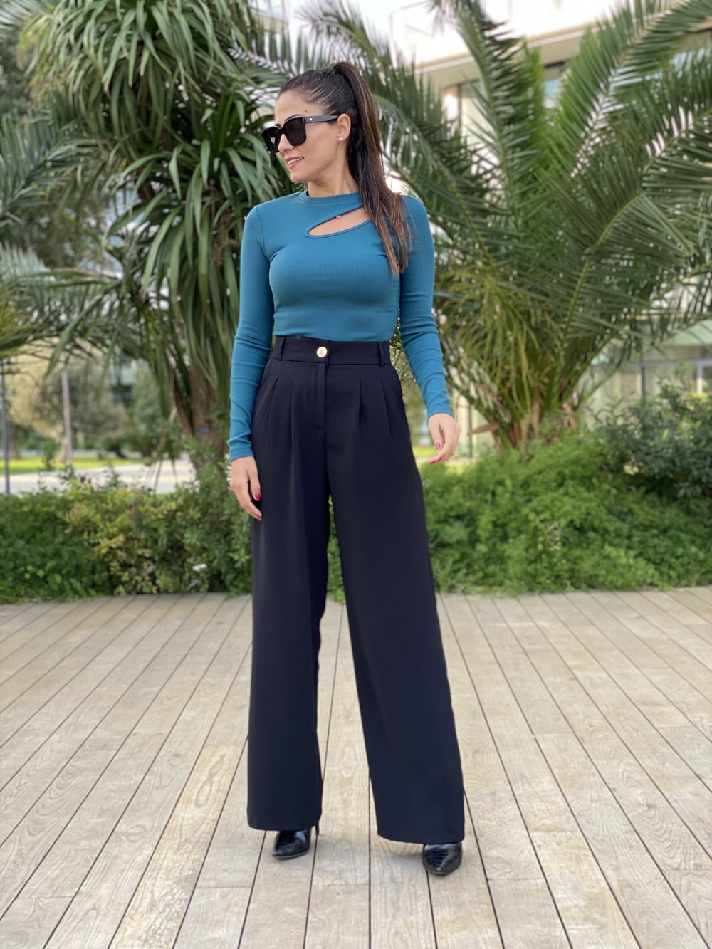 Petrol Yeşili Önü Dekolteli Fitilli Kaşkorse Kadın Bluz