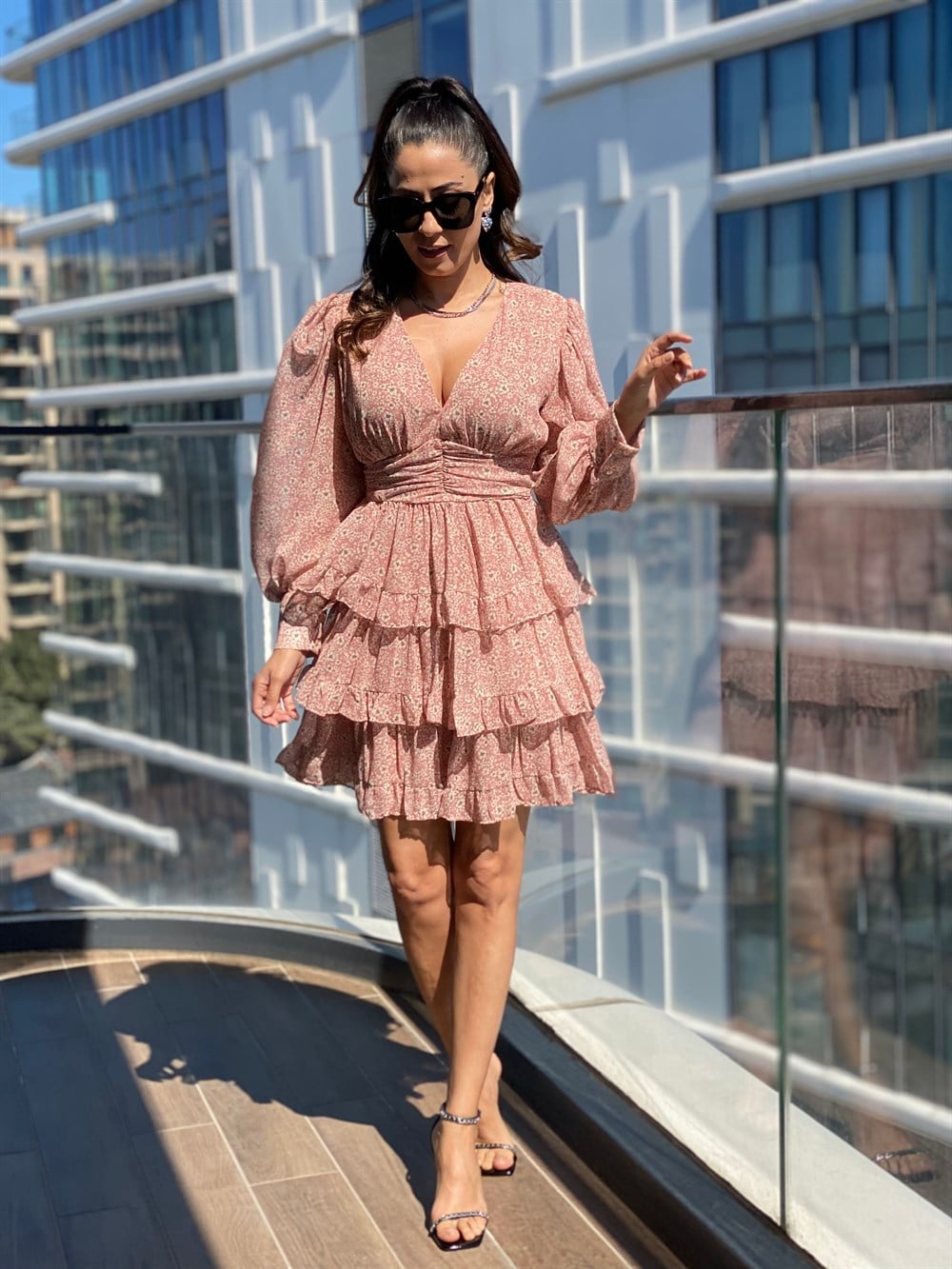 Pudra V Yaka Mini Kat Kat Şifon Elbise